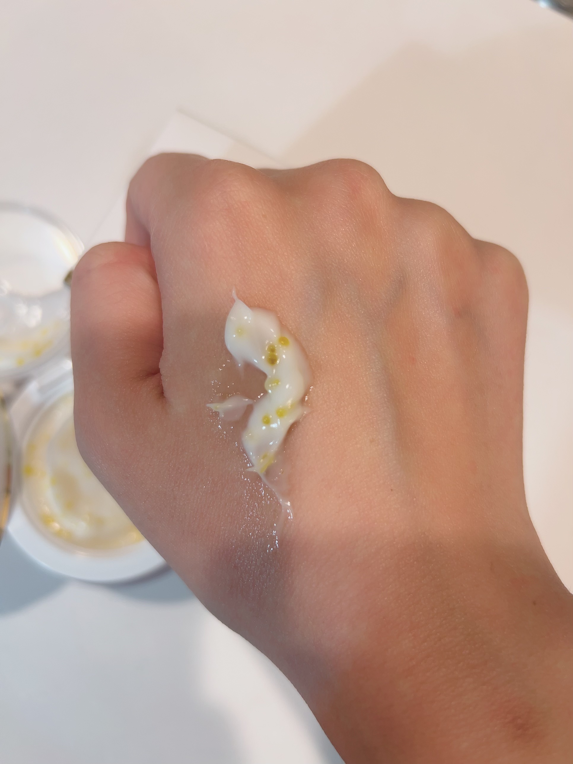 ビタトーニングカプセルクリーム/ダルバ/フェイスクリームを使ったクチコミ（2枚目）