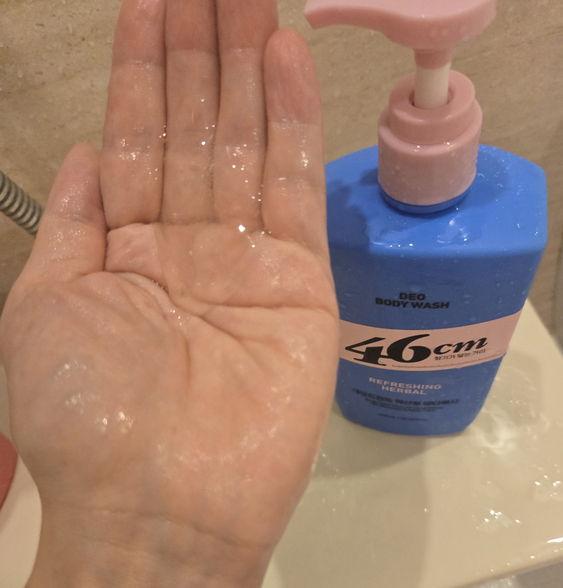 デオドラントボディウォッシュ SPARKLING CITRUS/46cm/ボディソープを使ったクチコミ（3枚目）