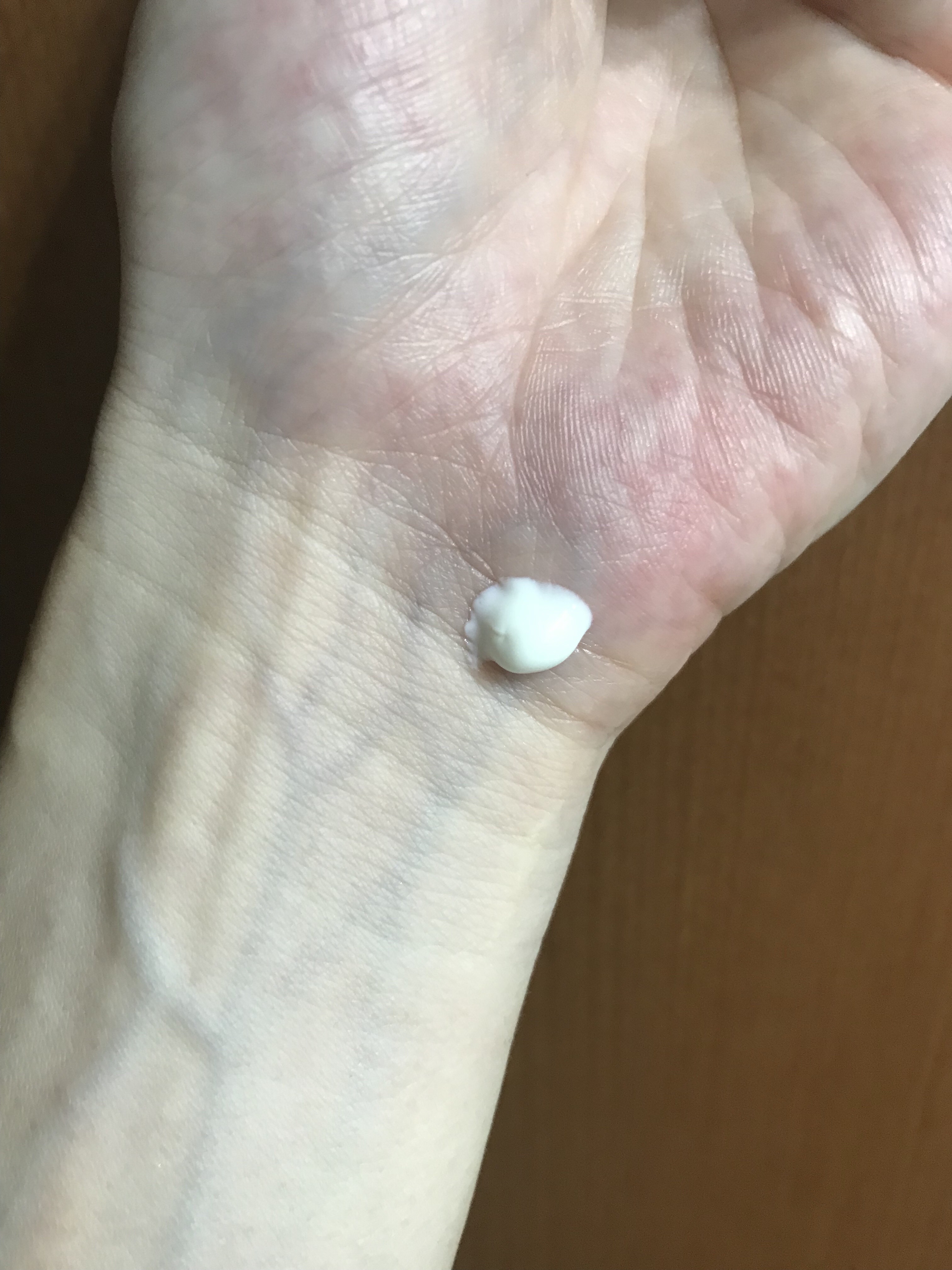 ヒアルーシカ ウォーターフィット サンセラム/SKIN1004/日焼け止めローションを使ったクチコミ（3枚目）