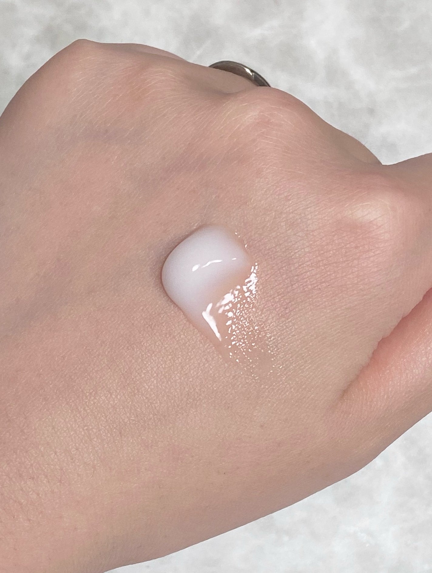 アトリックス ビューティーチャージプレミアム シワ改善 ハンドジェルクリーム 無香料/アトリックス/ハンドクリームを使ったクチコミ(2枚目)