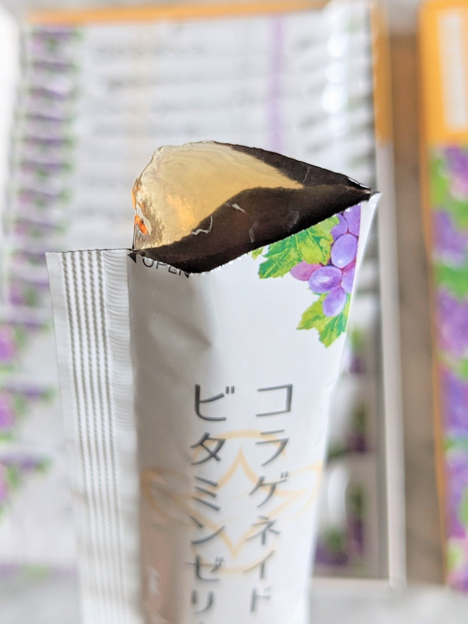 コラゲネイド ビタミンゼリー グレープ味/新田ゼラチンダイレクト/ゼリー飲料を使ったクチコミ（3枚目）