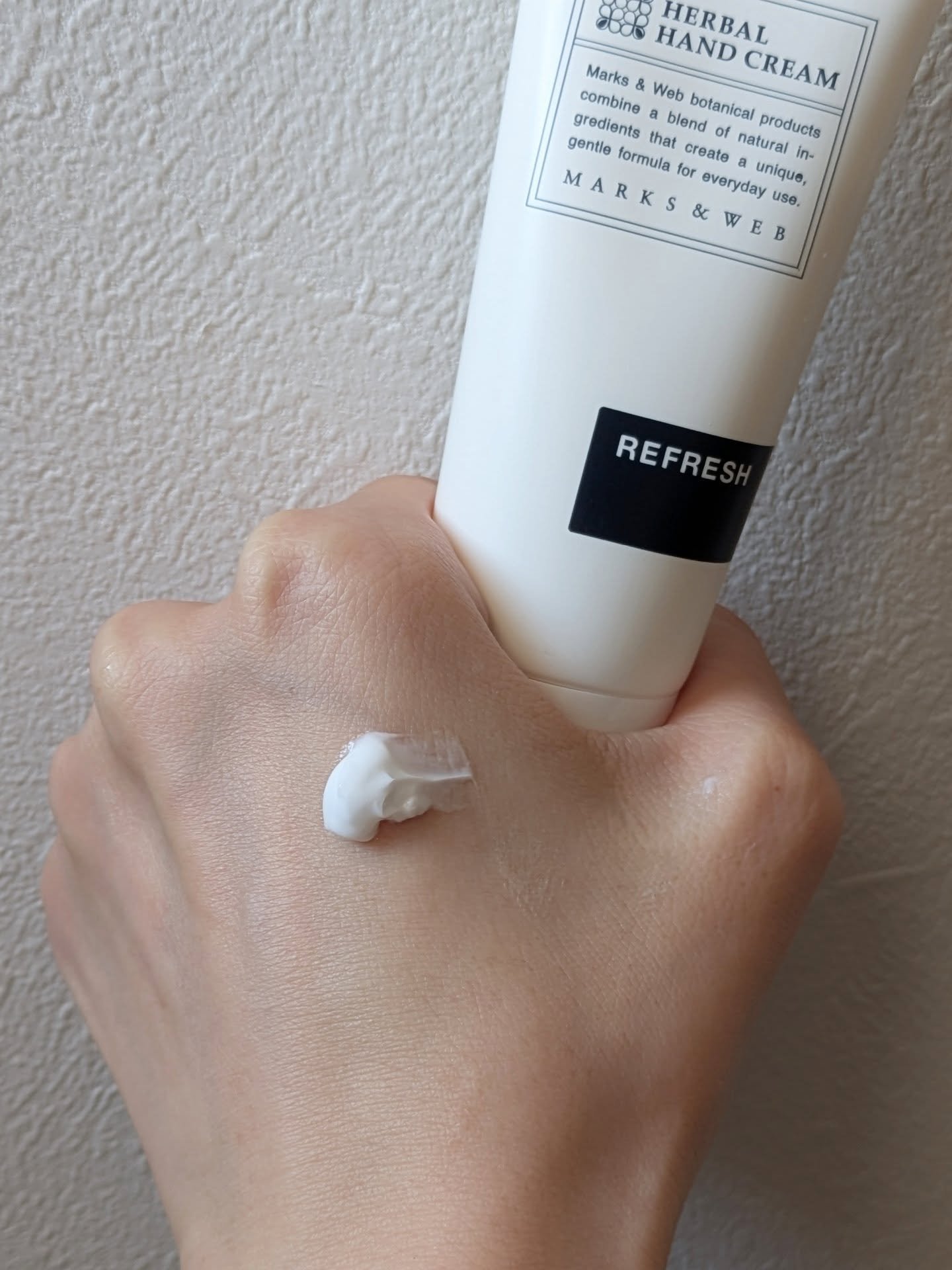 ハーバルハンドクリーム リフレッシュ/MARKS&WEB/ハンドクリームを使ったクチコミ（2枚目）