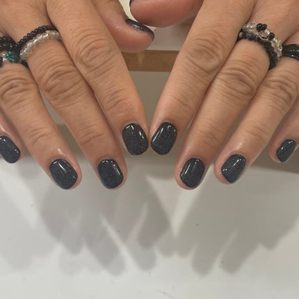 𐔌՞ . .՞ 𐦯 on LIPS 「🖤⋆͛*͛#ネイル#ジェルネイル#黒ネイル#ブラックックネイル..」(1枚目)
