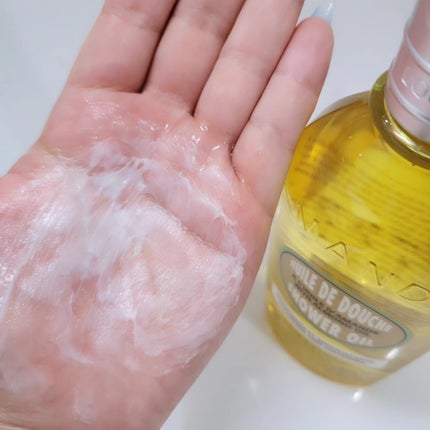 アーモンド モイスチャライジングシャワーオイル/L'OCCITANE/ボディソープを使ったクチコミ(4枚目)