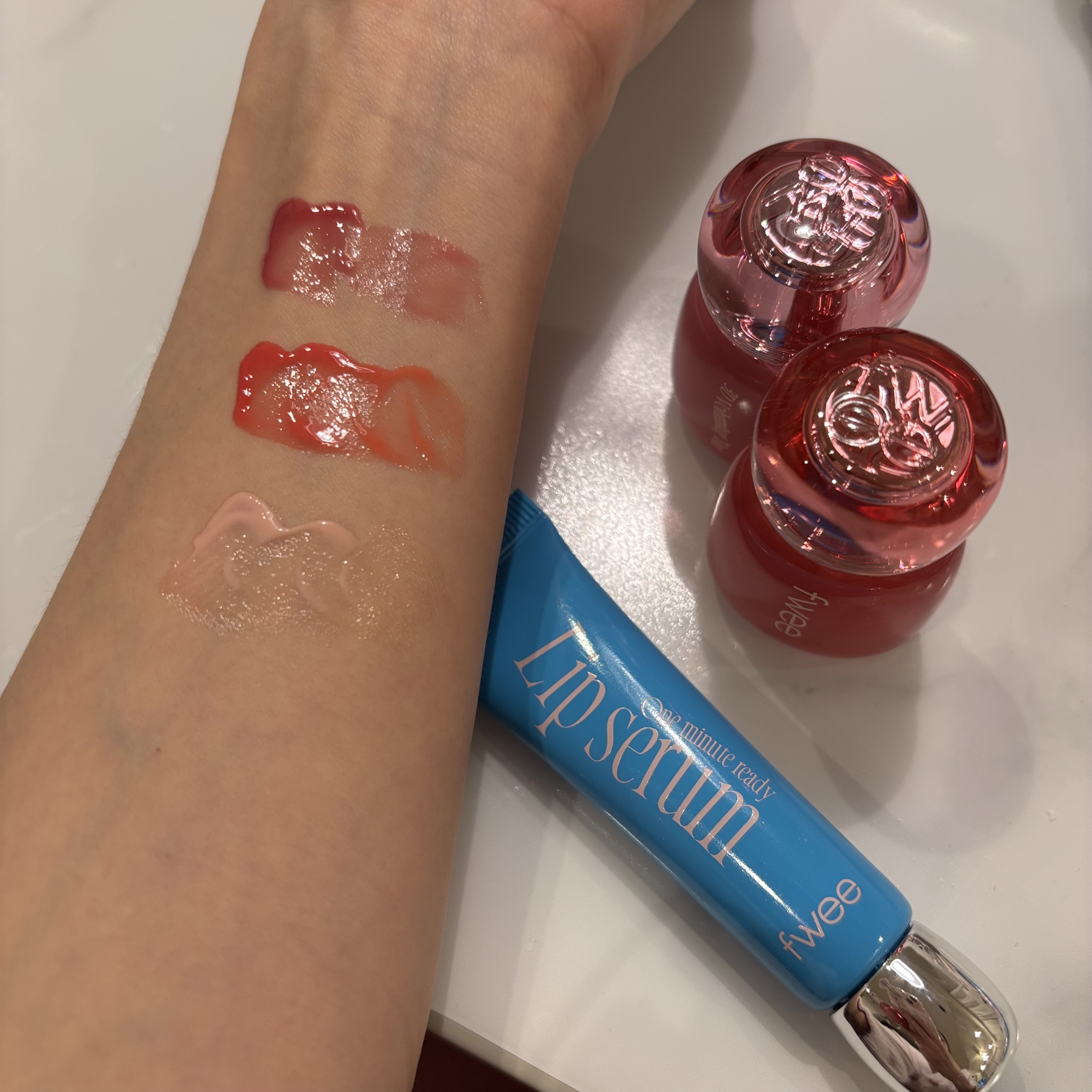 フィー ワンミニッツレディ リップセラム/fwee/リップ美容液を使ったクチコミ（3枚目）