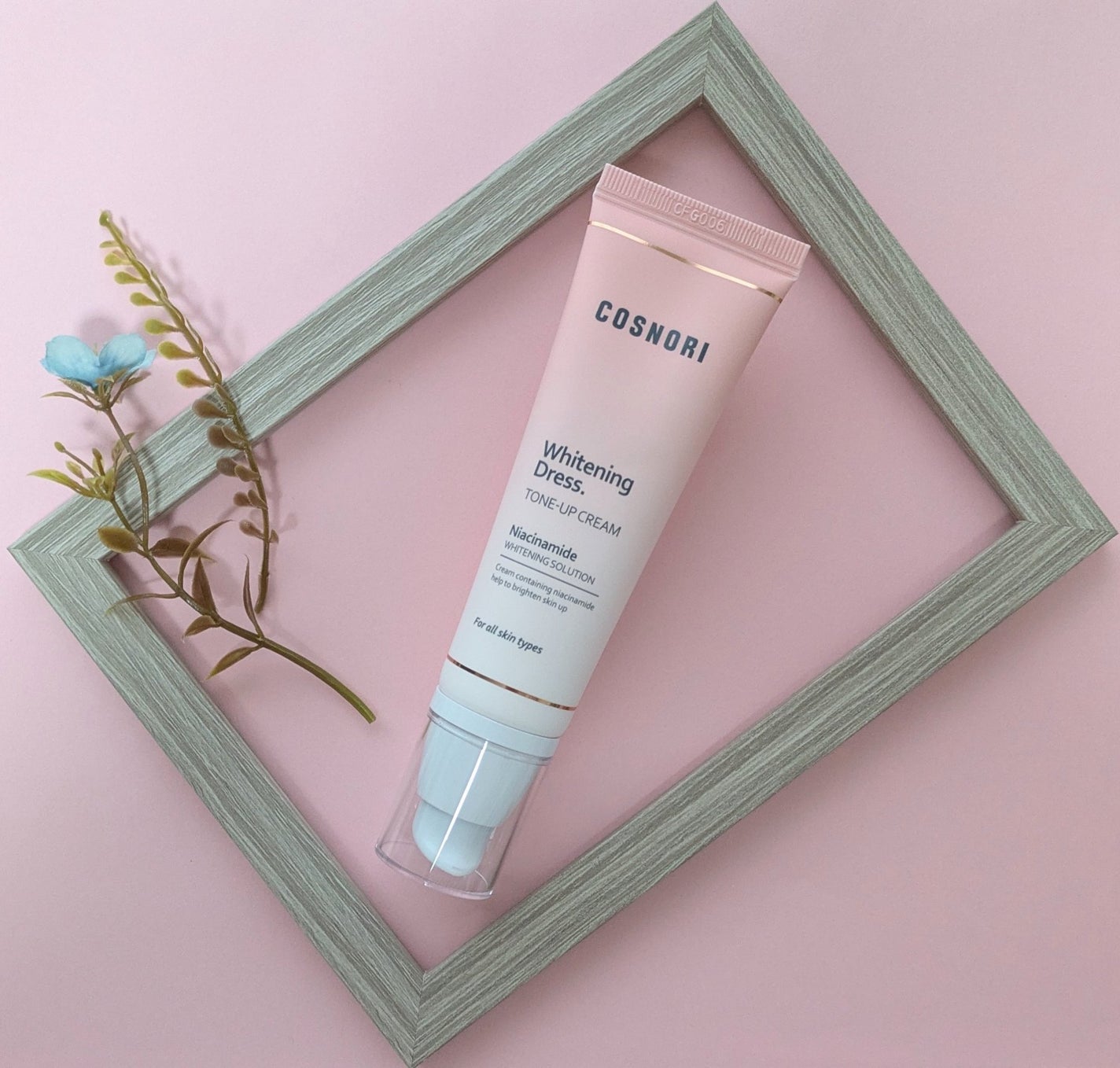 ホワイトニングドレストーンアップクリーム/COSNORI/化粧下地を使ったクチコミ(2枚目)