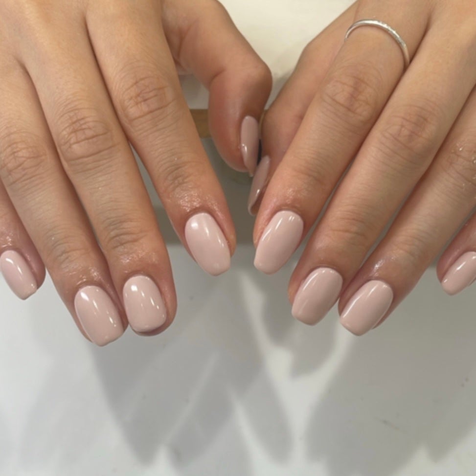 𐔌՞ . .՞ 𐦯 on LIPS 「🩰#ネイル#ジェルネイル#垢抜け#ネイルケア#キラキラネイル#..」(1枚目)