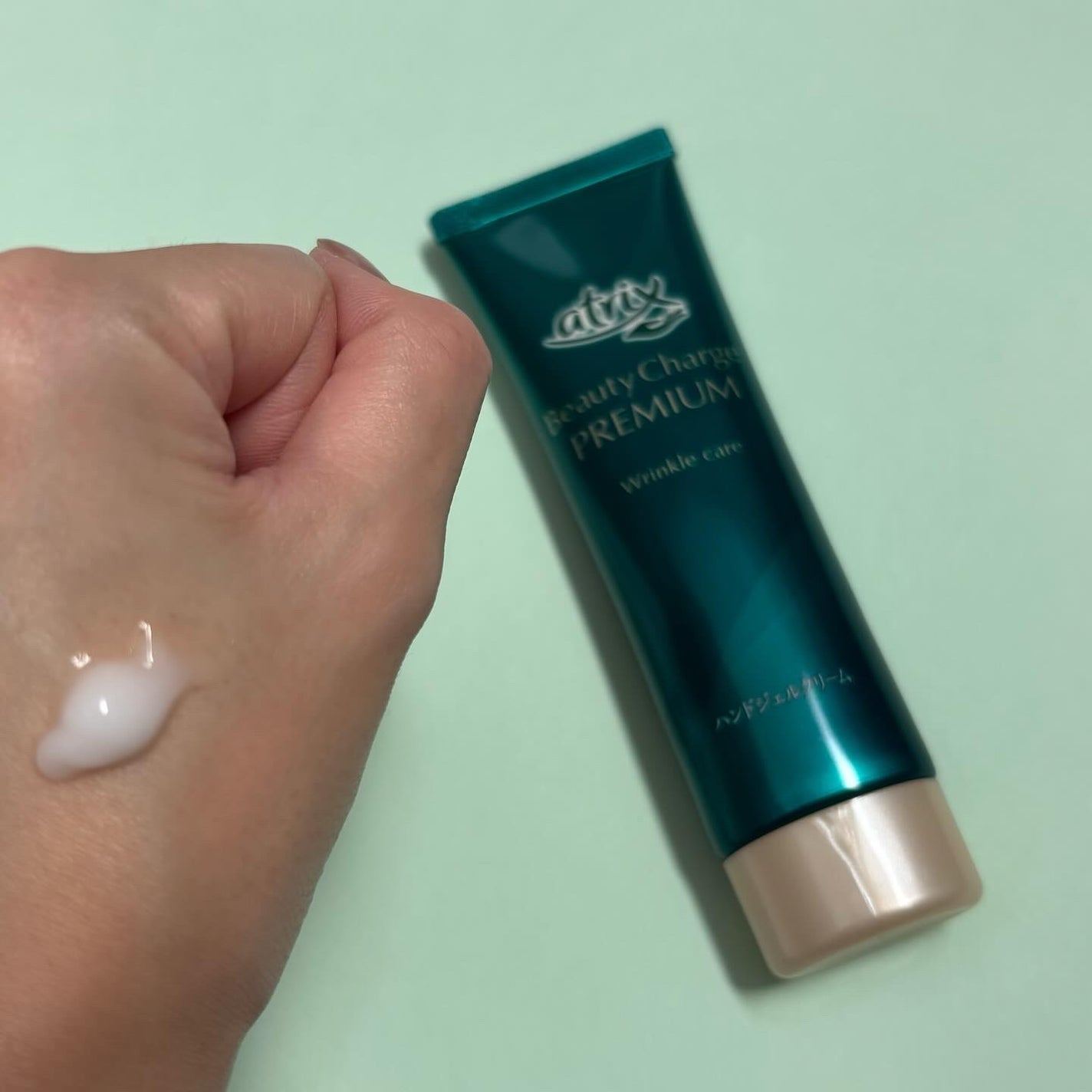アトリックス ビューティーチャージプレミアム シワ改善 ハンドジェルクリーム 無香料/アトリックス/ハンドクリームを使ったクチコミ(5枚目)