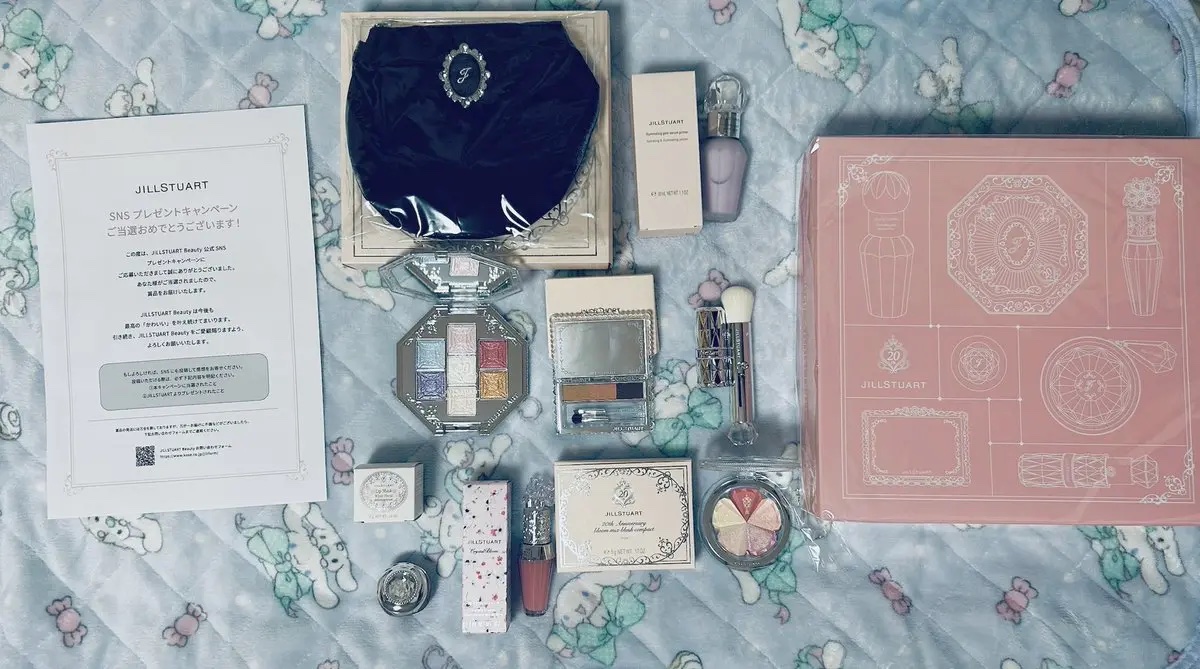 ジルスチュアート 20th アニバーサリー ブルーム ミックスブラッシュ コンパクト 5g/JILL STUART/パウダーチークを使ったクチコミ（2枚目）