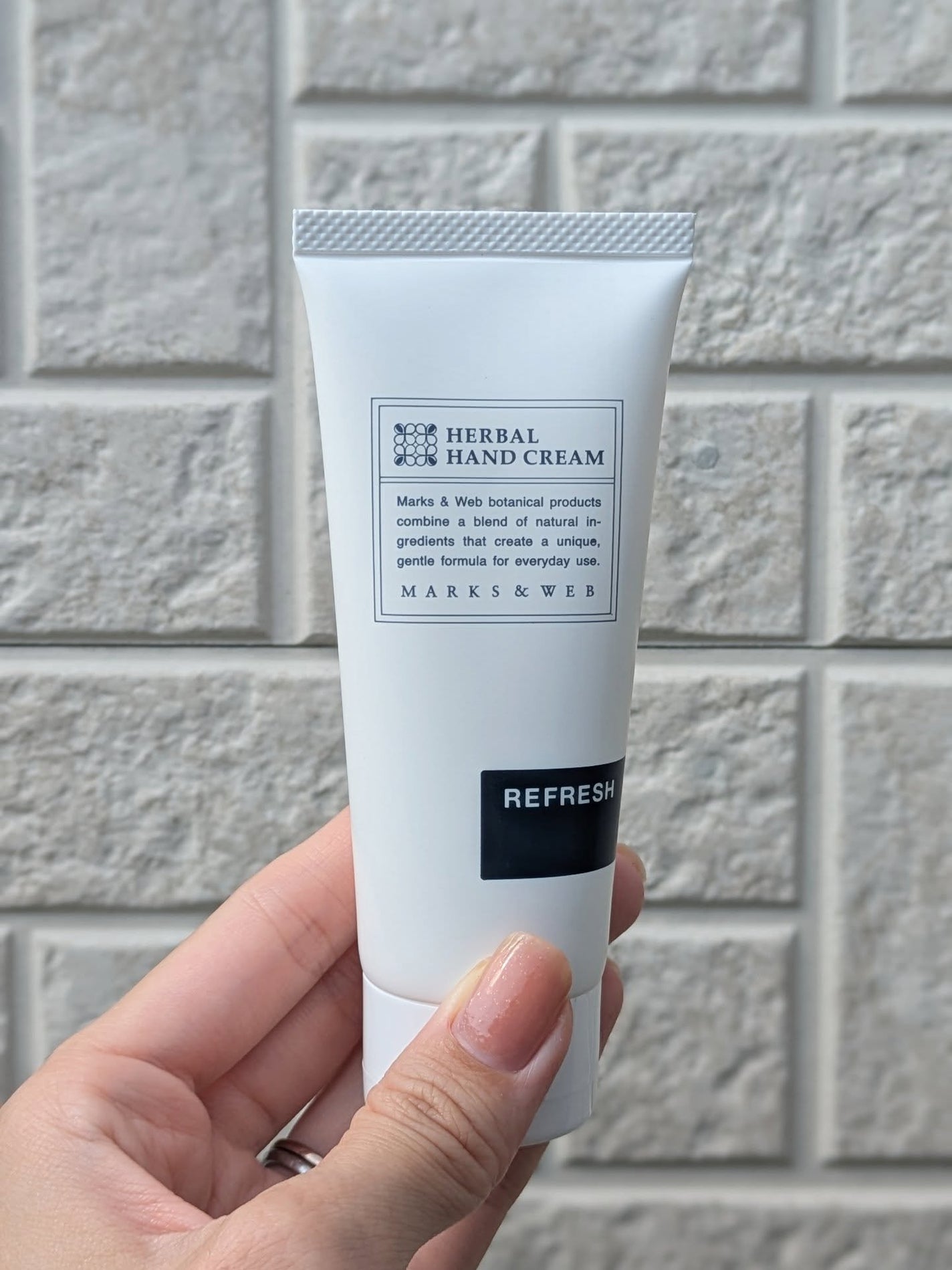ハーバルハンドクリーム リフレッシュ/MARKS&WEB/ハンドクリームを使ったクチコミ(1枚目)