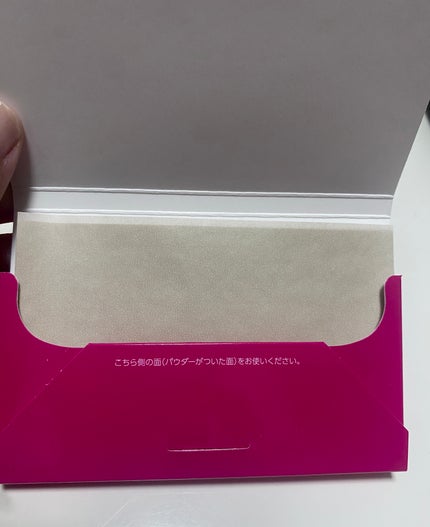 メイク キープ オイルブロック 紙パウダー/コーセーコスメニエンス/あぶらとり紙を使ったクチコミ(2枚目)