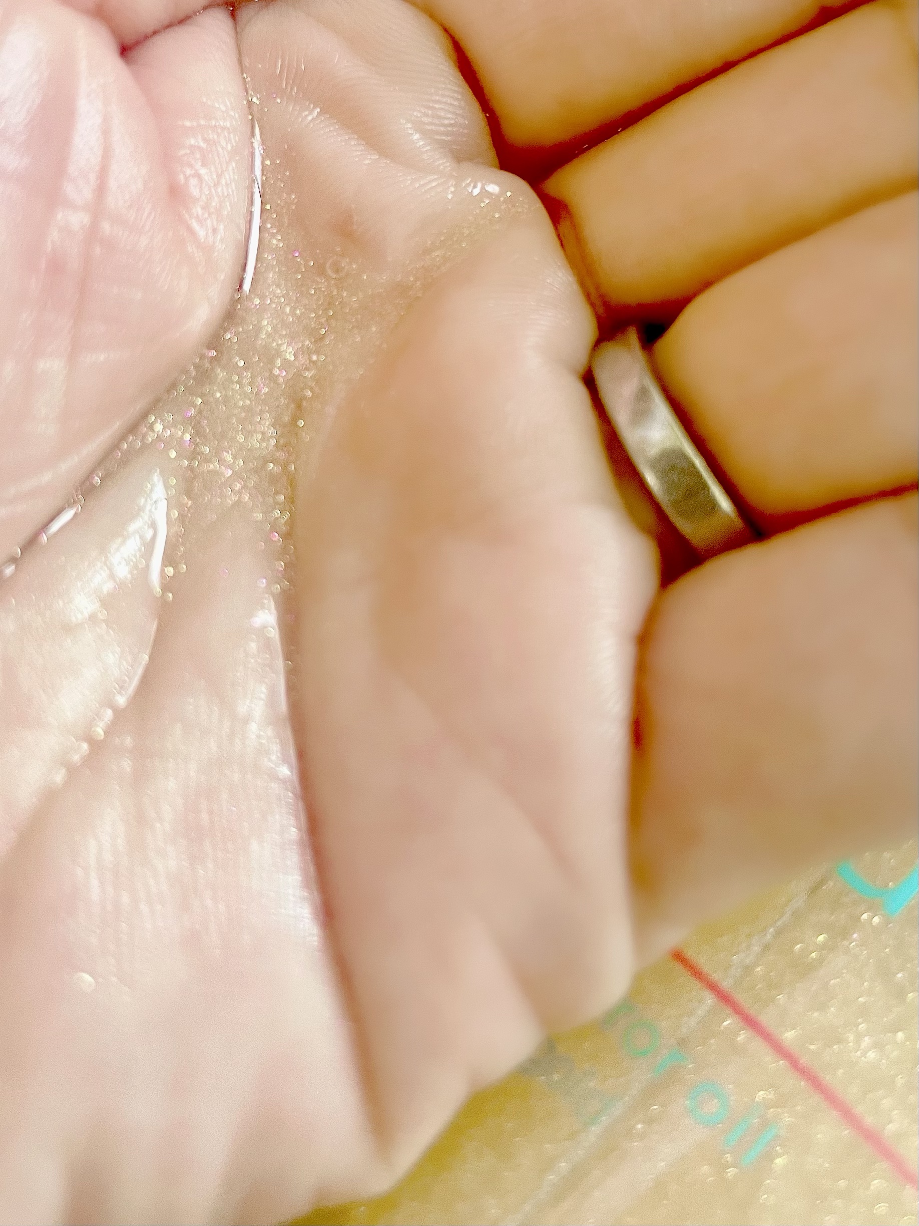 ザ・プロダクト　プリズムミラーオイル ＜ヘアオイル・スキンオイル＞/ザ・プロダクト/ヘアオイルを使ったクチコミ（3枚目）