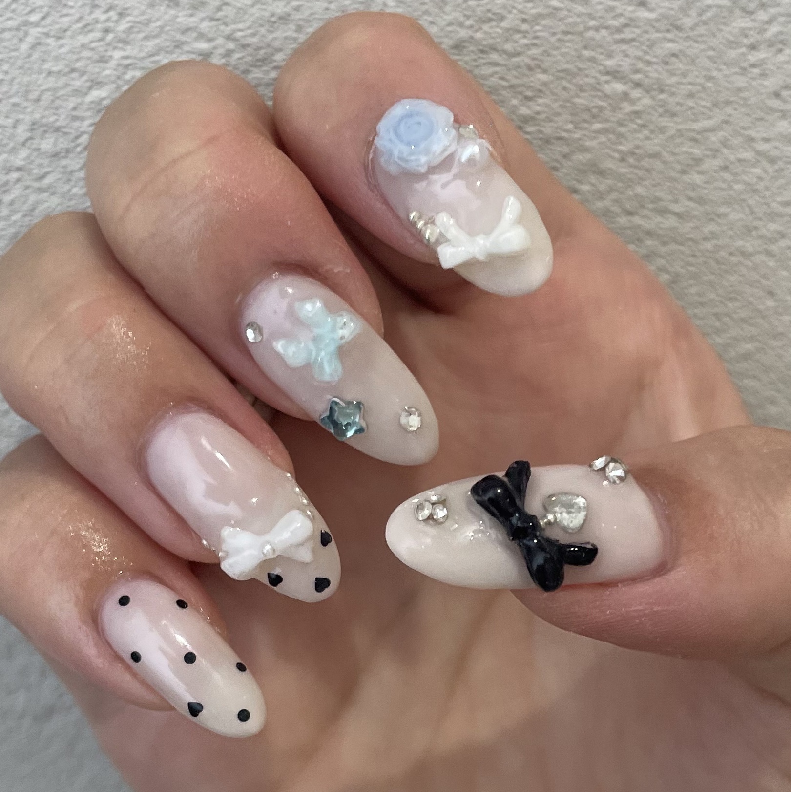 #ネイル,#ジェルネイル,#キラキラネイル,#簡単ネイル,#夏ネイル,#秋ネイル,#冬ネイル,#大人ネイル,#大人ネイル,#韓國ネイル,#フットネイルのネイルデザイン