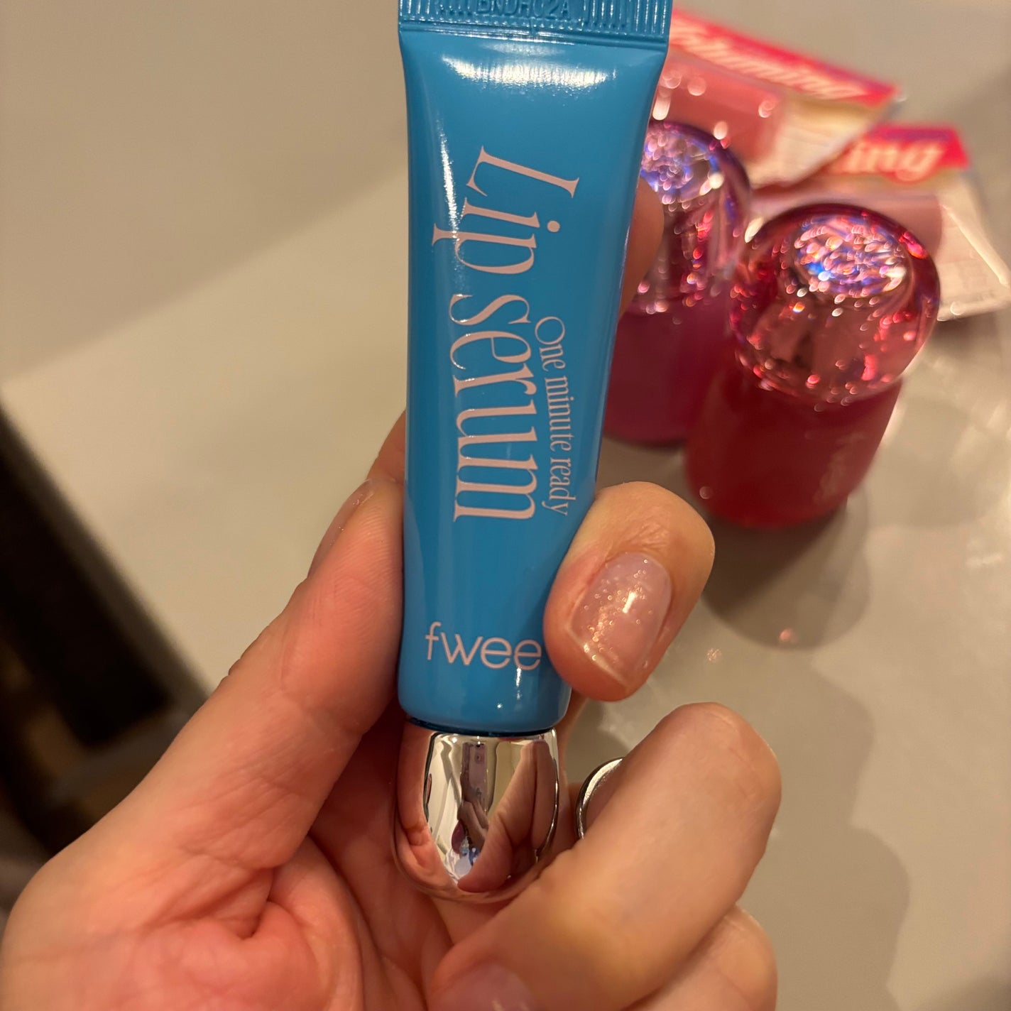 フィー ワンミニッツレディ リップセラム/fwee/リップ美容液を使ったクチコミ(5枚目)