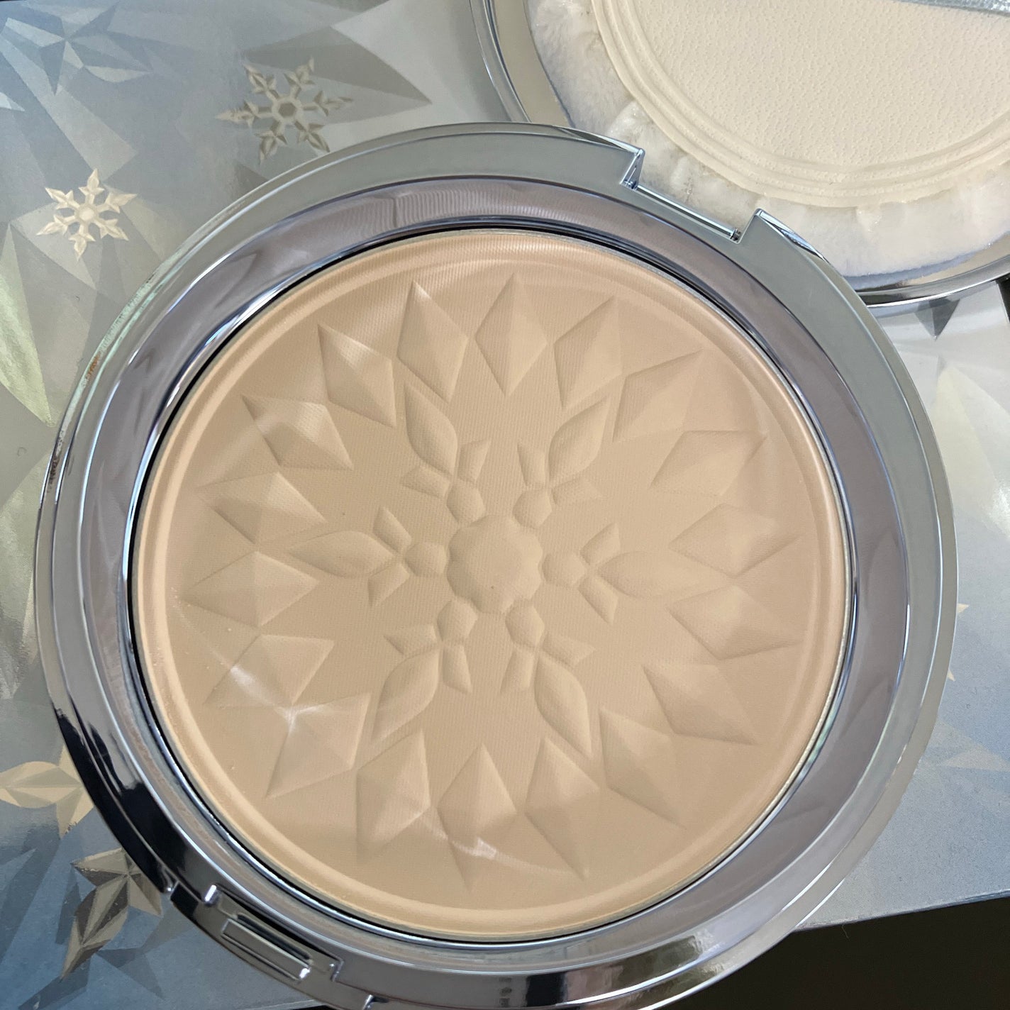 プレシャススノーⅢ/雪肌精/プレストパウダーを使ったクチコミ(2枚目)