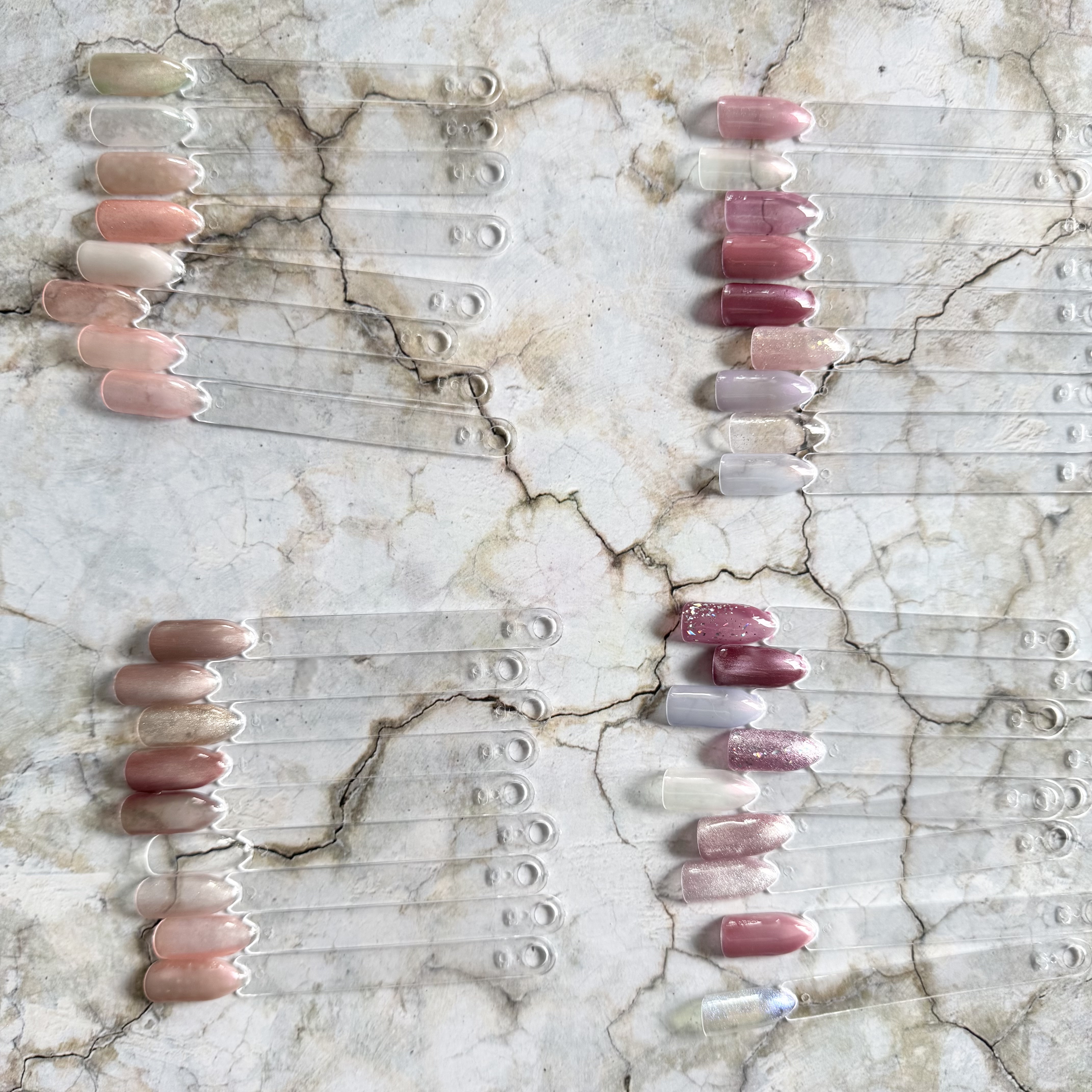 カラフルネイルズ/キャンメイク/マニキュアを使ったクチコミ（1枚目）