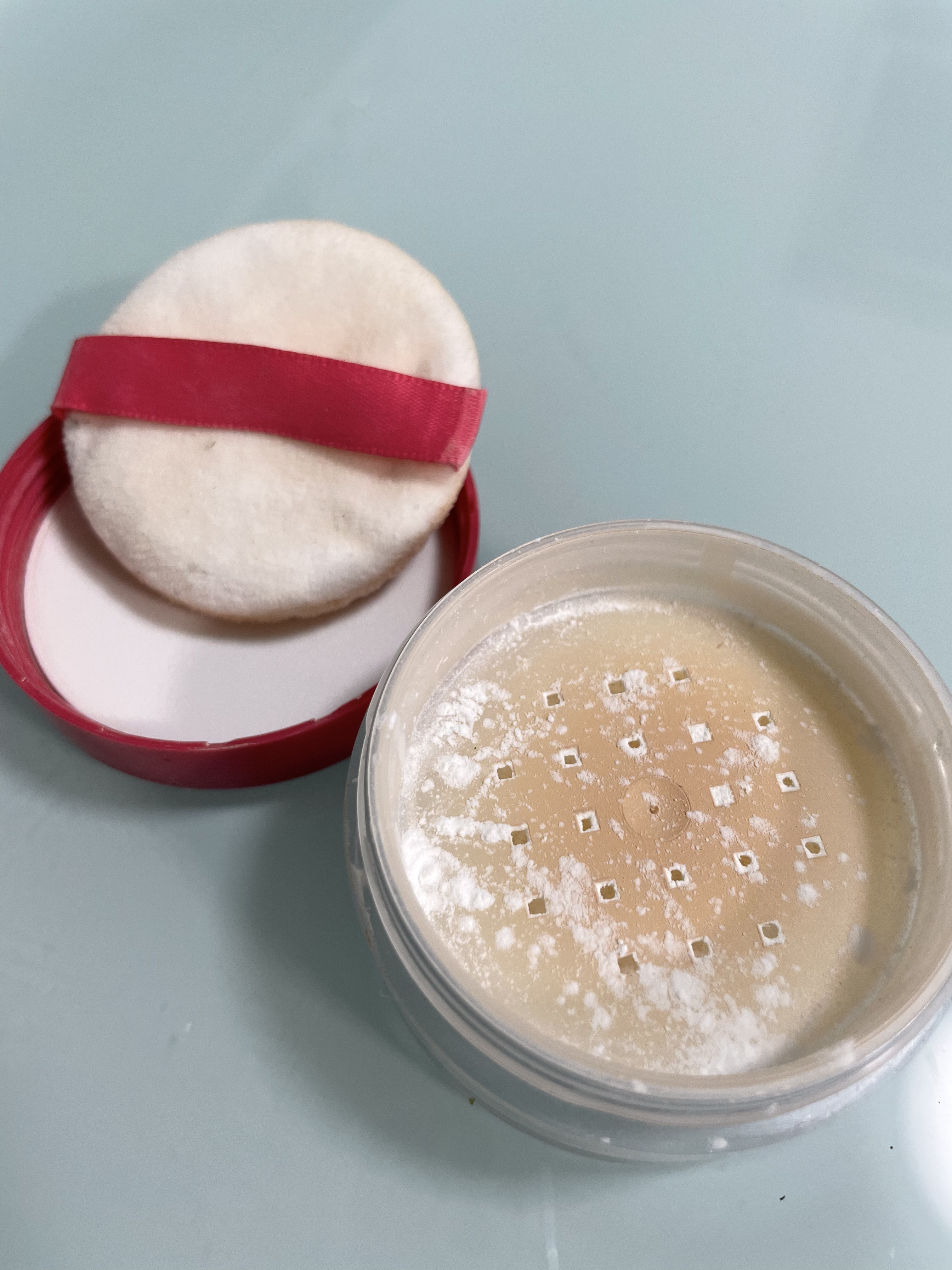 メイク キープ パウダー 通常版/コーセーコスメニエンス/ルースパウダーを使ったクチコミ（2枚目）