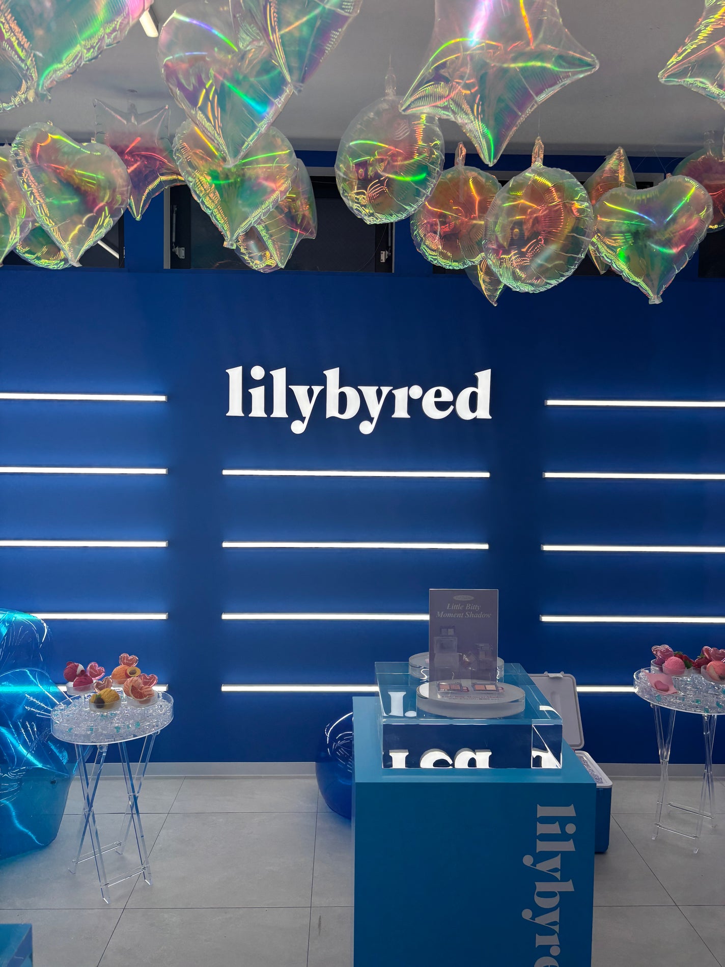 ひろちら on LIPS 「新大久保のリリーバイレッドのリリーハウスにて💙🩷もっと載せたい..」(4枚目)