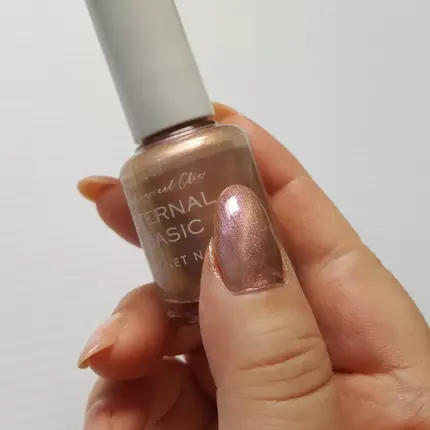 rith♡LIPSパートナー on LIPS 「ETERNALBASICEBマグネットネイルカラー 002エ..」(4枚目)