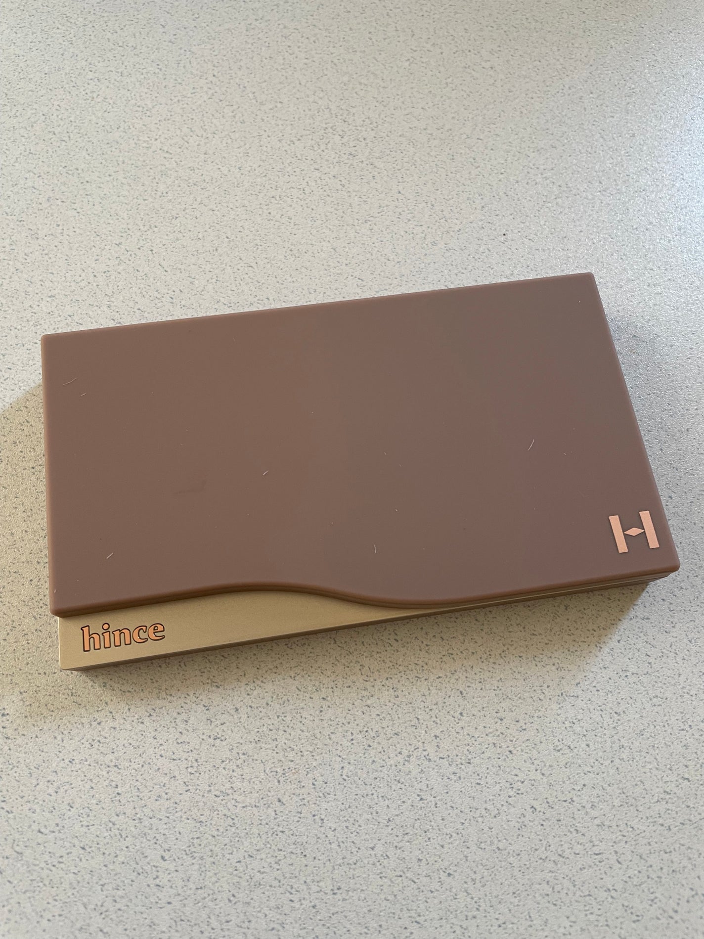 ニューデップスアイシャドウパレット/hince/アイシャドウパレットを使ったクチコミ(1枚目)