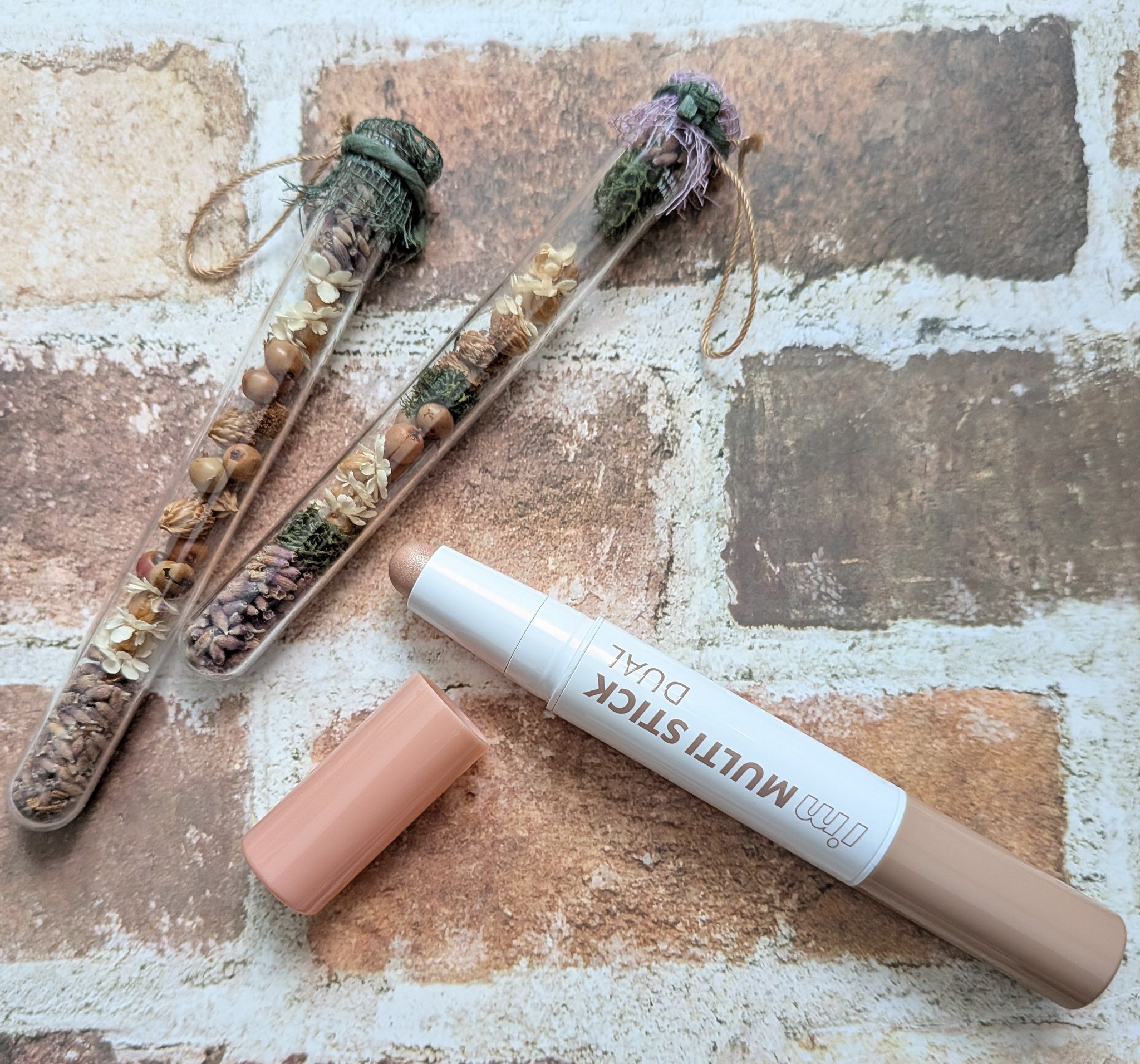 アイムマルチスティック デュアル/i’m meme/シェーディングを使ったクチコミ（3枚目）