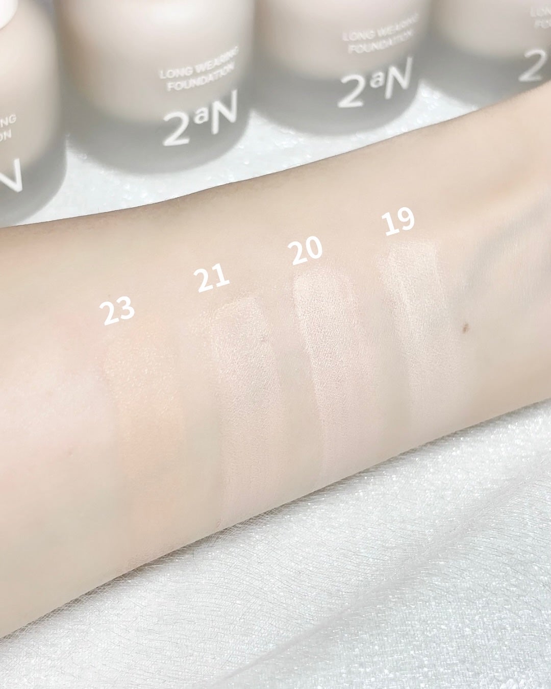 ロングウェアリング ファンデーション ミニ/2aN/リキッドファンデーションを使ったクチコミ(2枚目)