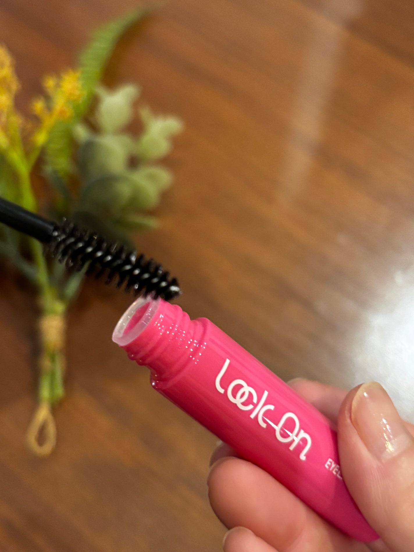 みず みほ (みなみ) on LIPS 「まつ毛ケアだけじゃない!LockOnアイラッシュセラム を使っ..」(2枚目)