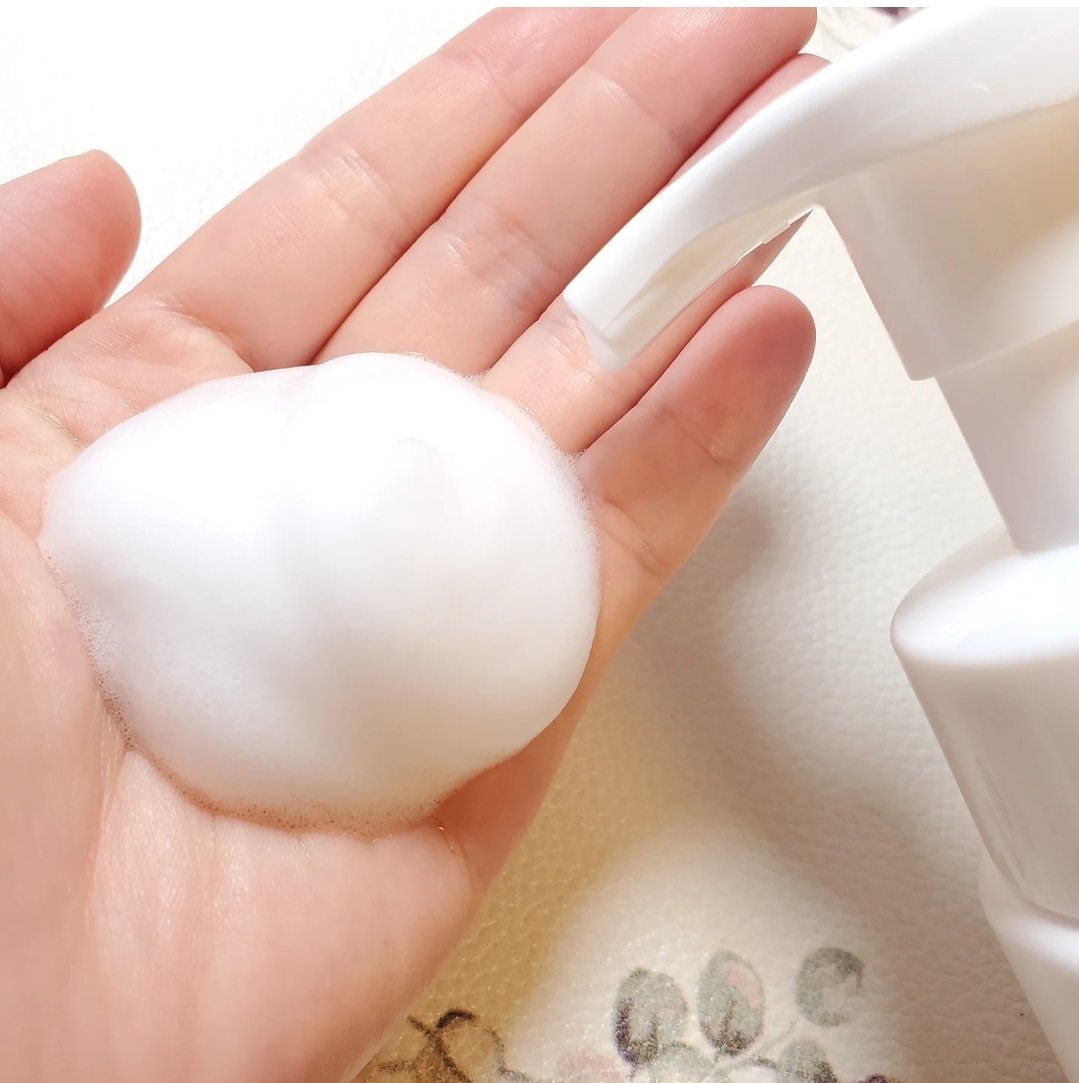 薬用泡ウォッシュ　ローズとフリージアの香り /Femia/デリケートゾーンケアを使ったクチコミ（3枚目）