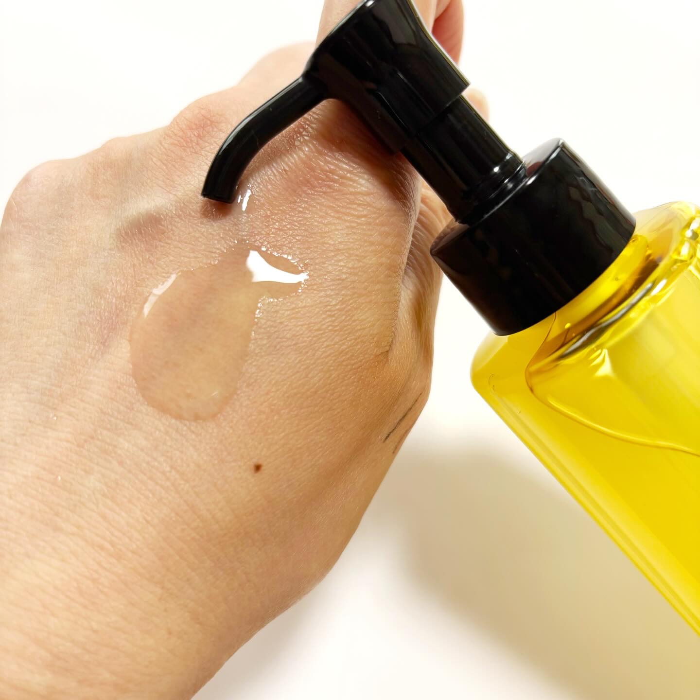 スキンクリア クレンズ オイル ＜アロマタイプ＞/アテニア/オイルクレンジングを使ったクチコミ（3枚目）