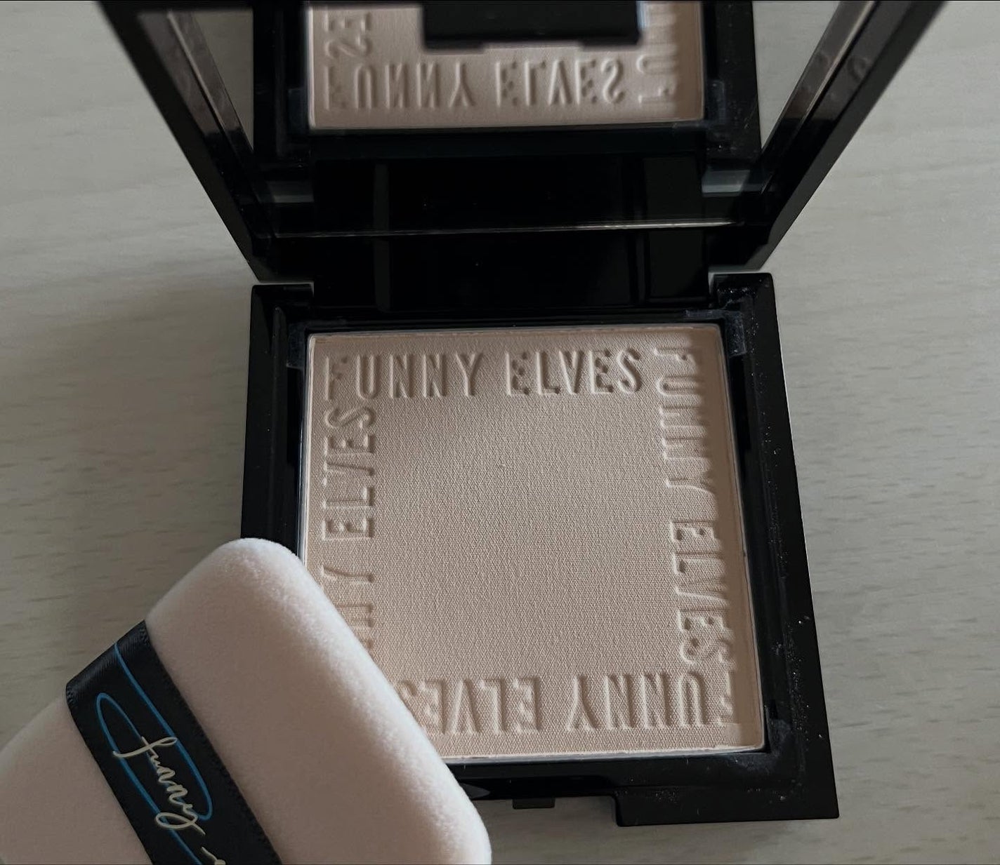 UVソフトマットプレストパウダー/FUNNY ELVES方里/プレストパウダーを使ったクチコミ(2枚目)