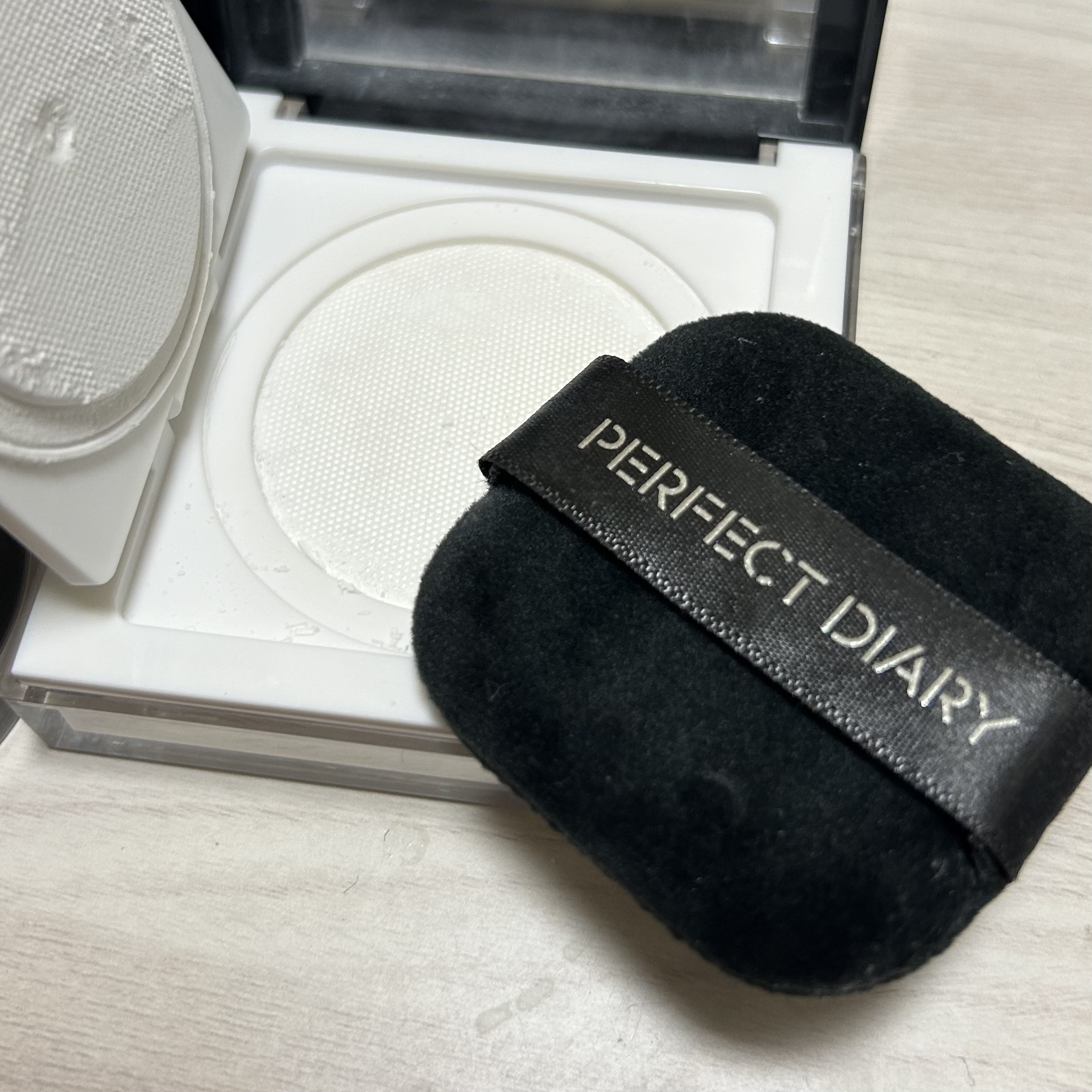 トランスルーシェントブルーリング ルースパウダー(N) N01 クリア/PERFECT DIARY/ルースパウダーを使ったクチコミ（2枚目）