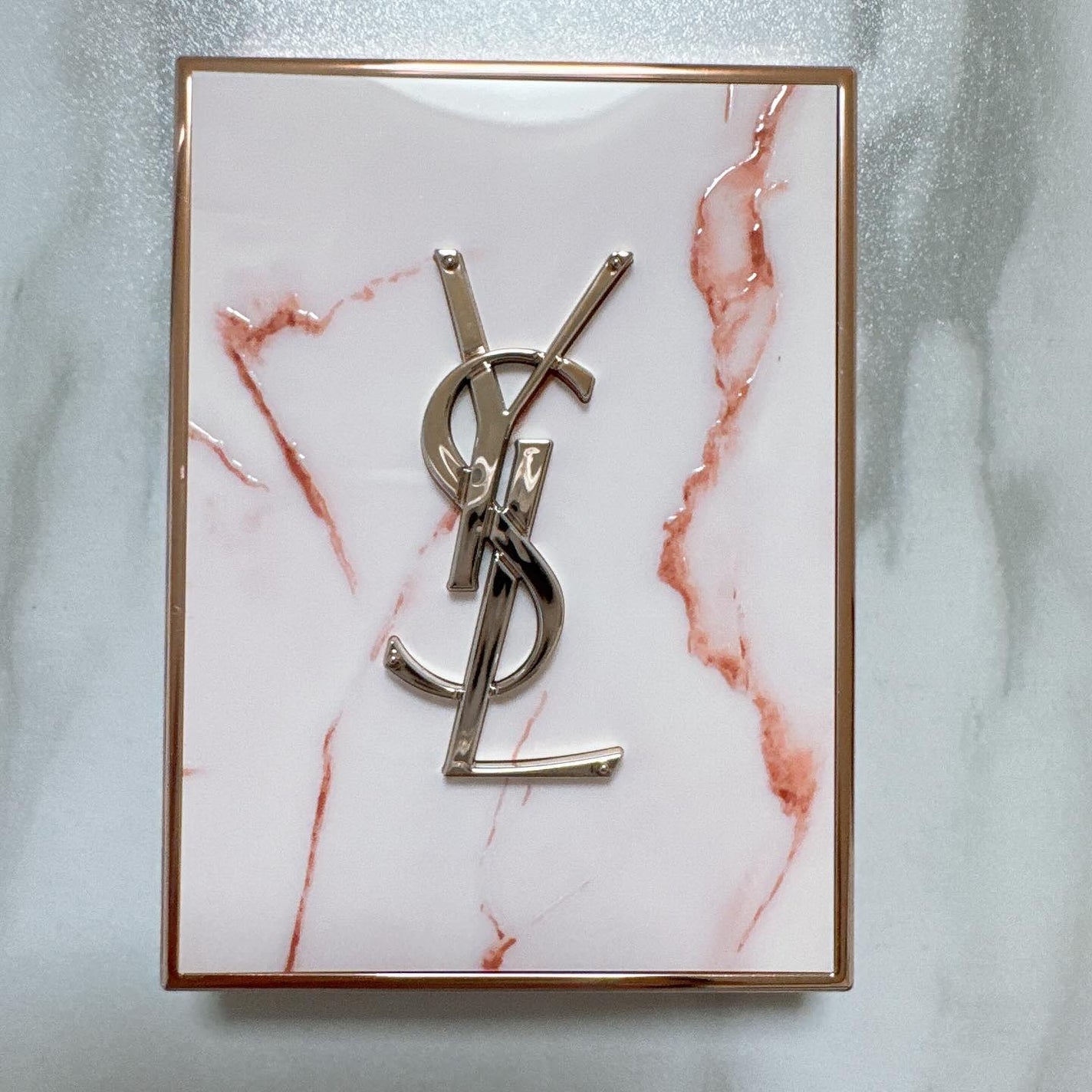 クチュール ミニ クラッチ/YVES SAINT LAURENT BEAUTE/アイシャドウパレットを使ったクチコミ(3枚目)