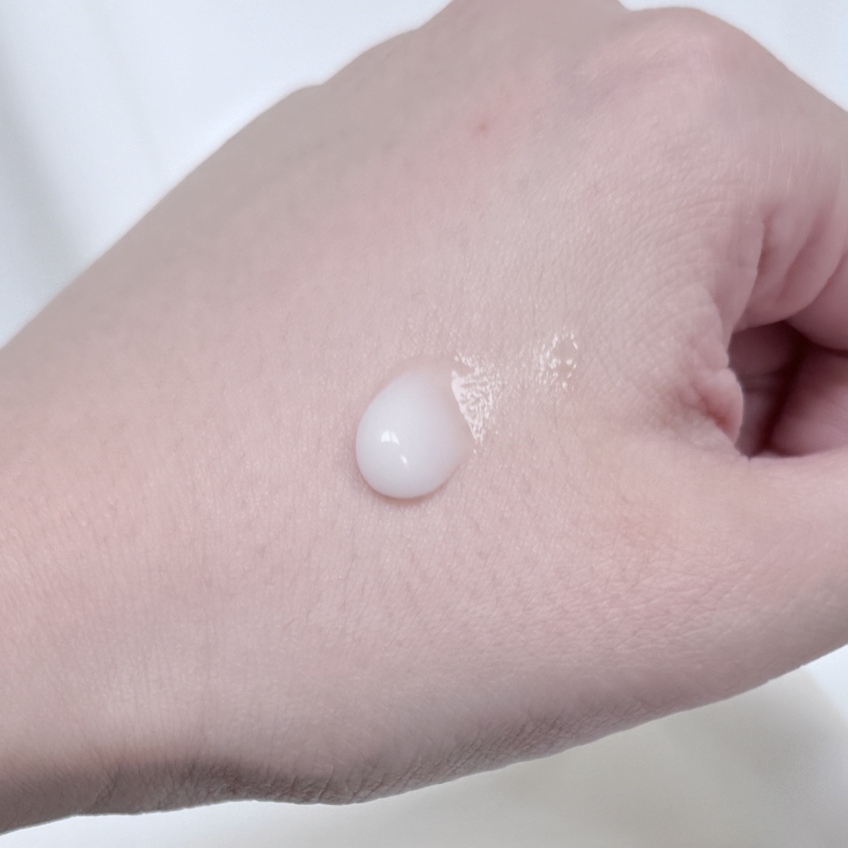 アトリックス ビューティーチャージプレミアム シワ改善 ハンドジェルクリーム 無香料/アトリックス/ハンドクリームを使ったクチコミ（2枚目）