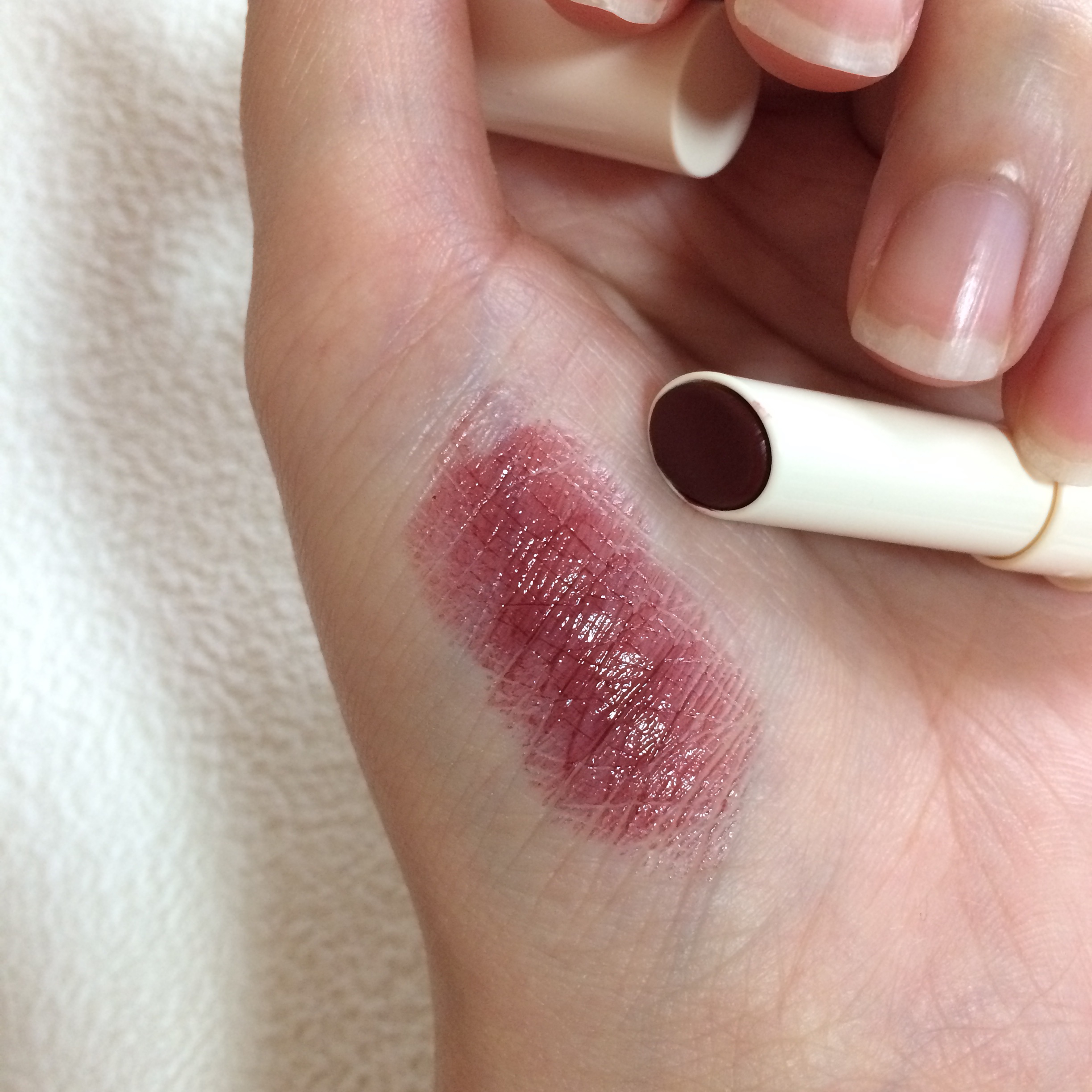 セラムオイルリップスティック /ミティア オーガニック/口紅を使ったクチコミ（2枚目）