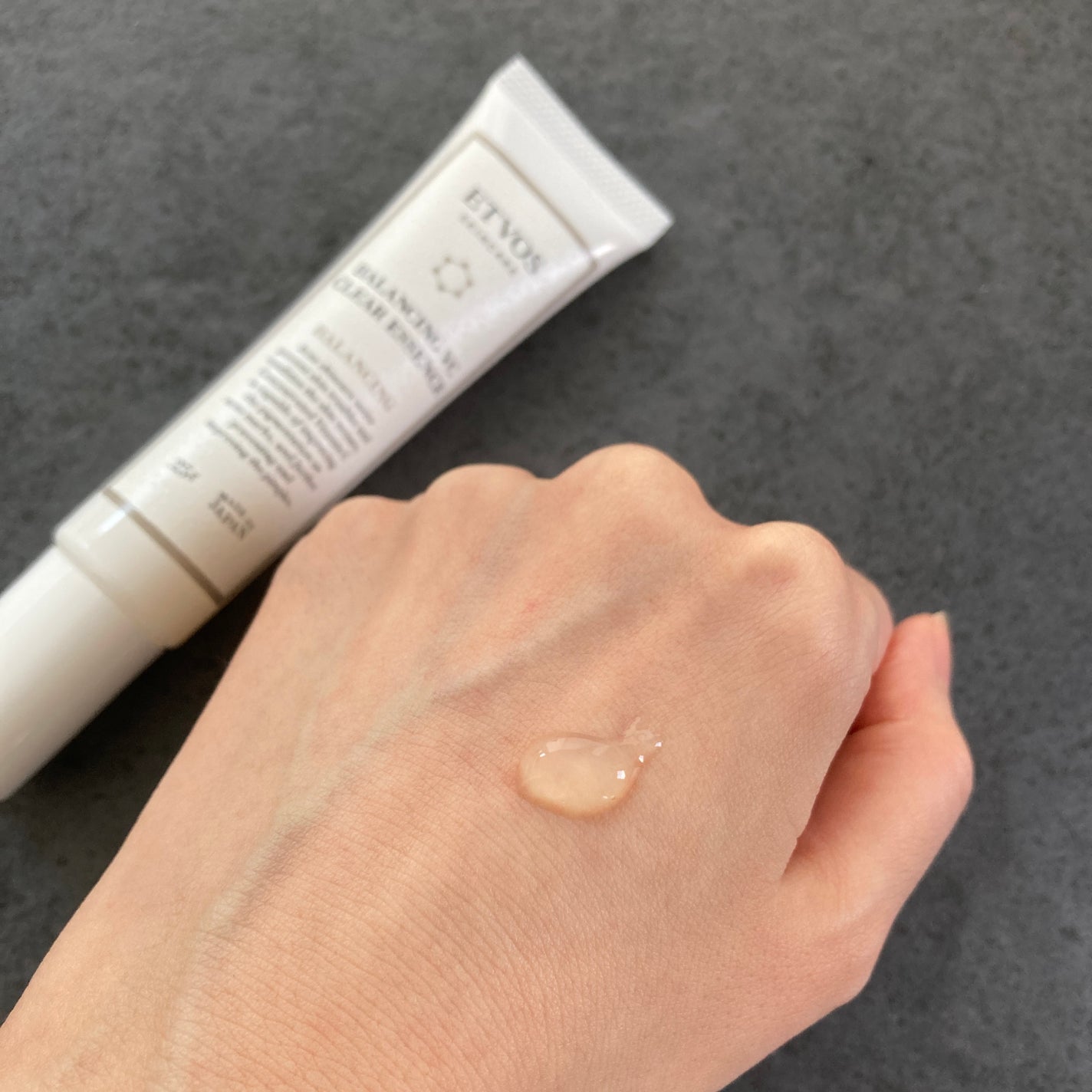 バランシングVCクリアエッセンス/エトヴォス/美容液を使ったクチコミ(3枚目)