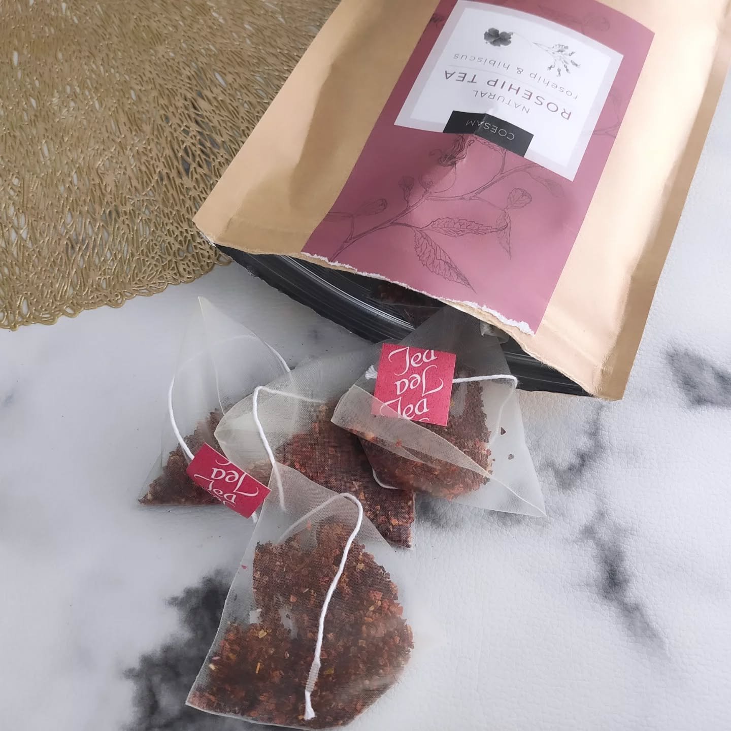 ローズヒップ＆ハイビスカスティー/COESAM/その他ドリンクを使ったクチコミ（2枚目）