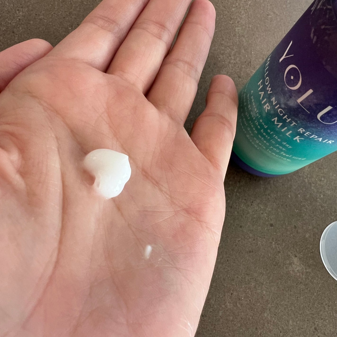 ヨル メロウナイトリペアヘアミルク/YOLU/ヘアミルクを使ったクチコミ(2枚目)