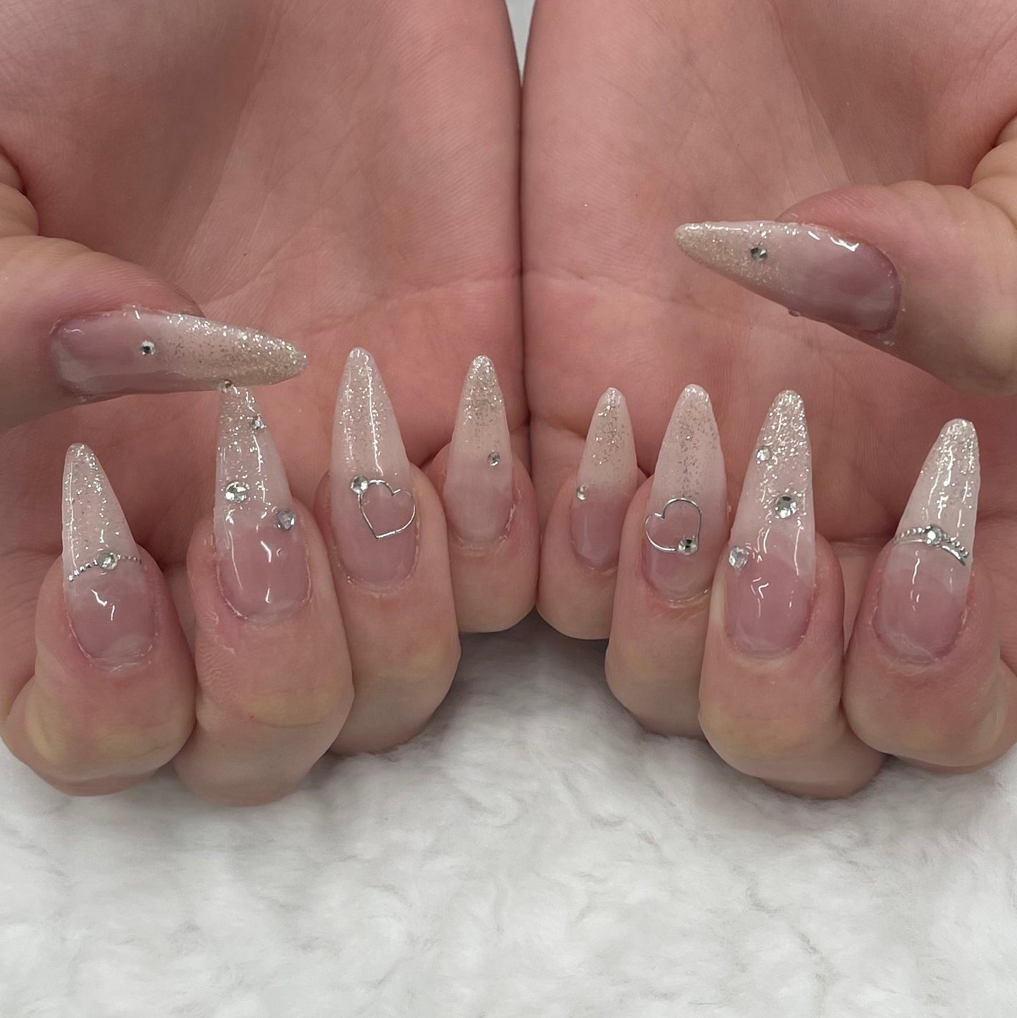 𐔌՞ . .՞ 𐦯 on LIPS 「💞いいね、保存嬉しいです🎶#ネイル#ジェルネイル#垢抜け#ネイ..」(1枚目)