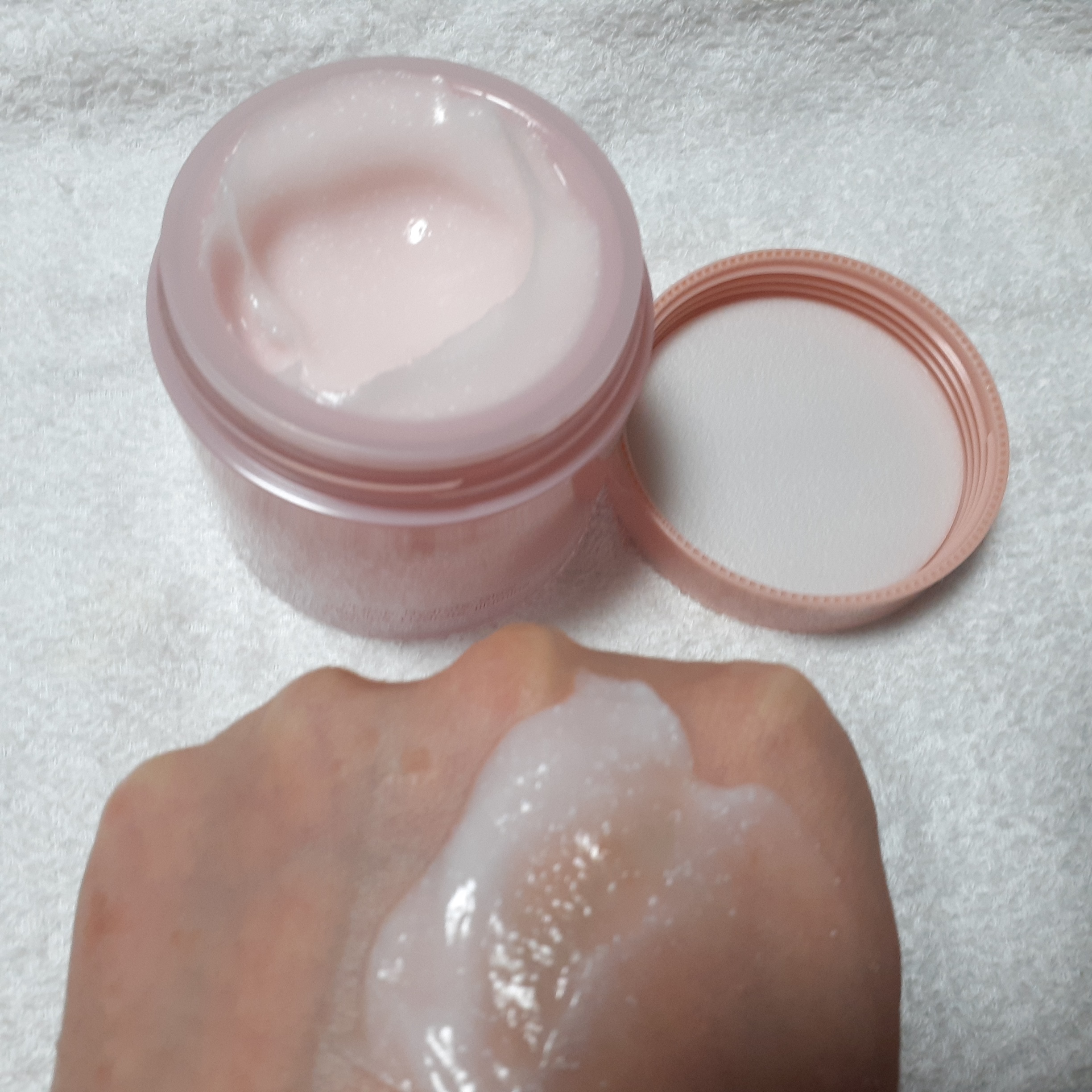 バウンシースリーピングマスク/LANEIGE/フェイスクリームを使ったクチコミ（3枚目）