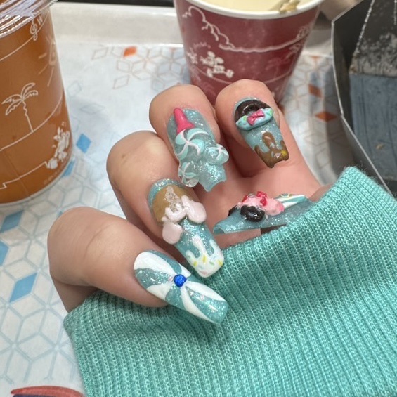 #ネイル,#ジェルネイル,#キラキラネイル,#簡単ネイル,#夏ネイル,#秋ネイル,#冬ネイル,#大人ネイル,#大人ネイル,#韓國ネイル,#フットネイルのネイルデザイン