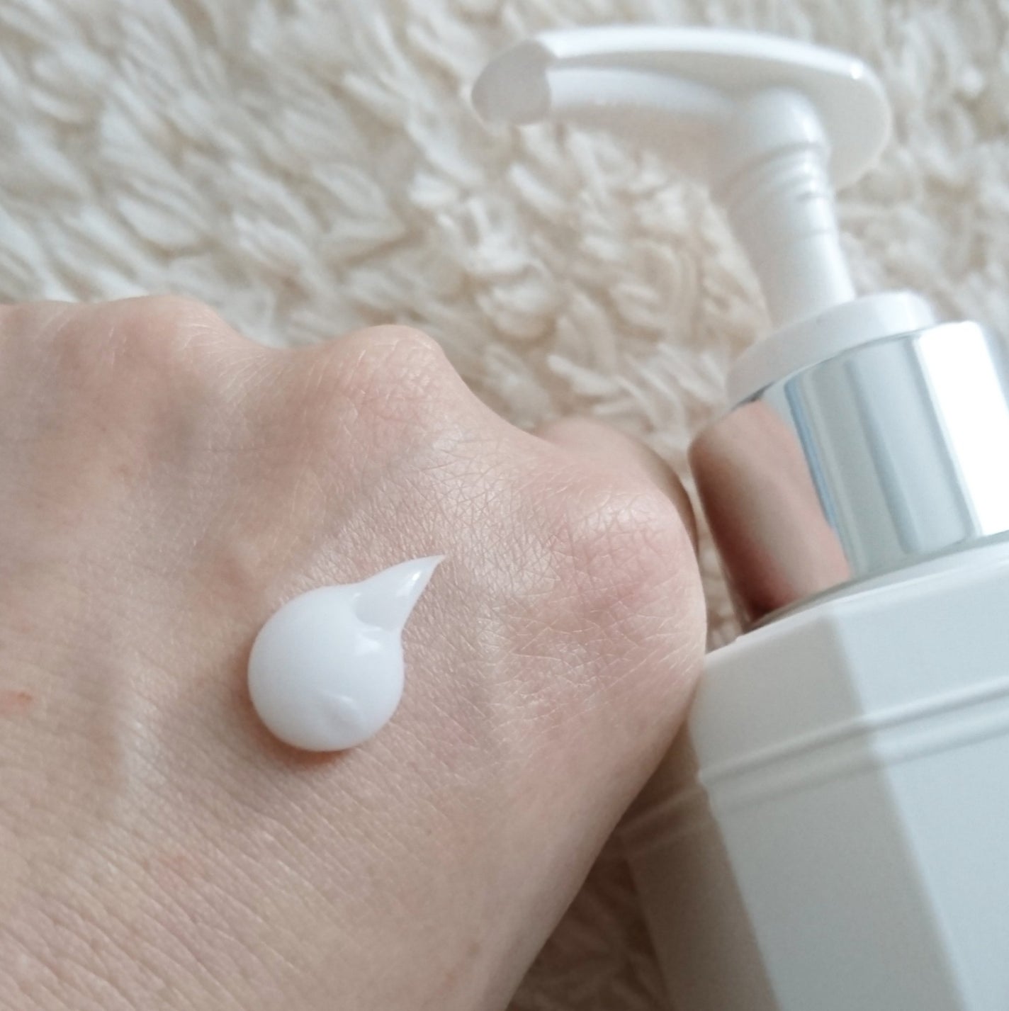 パフュームボディローション リリィムスクホワイトティー/TEABLESS/ボディローションを使ったクチコミ(3枚目)