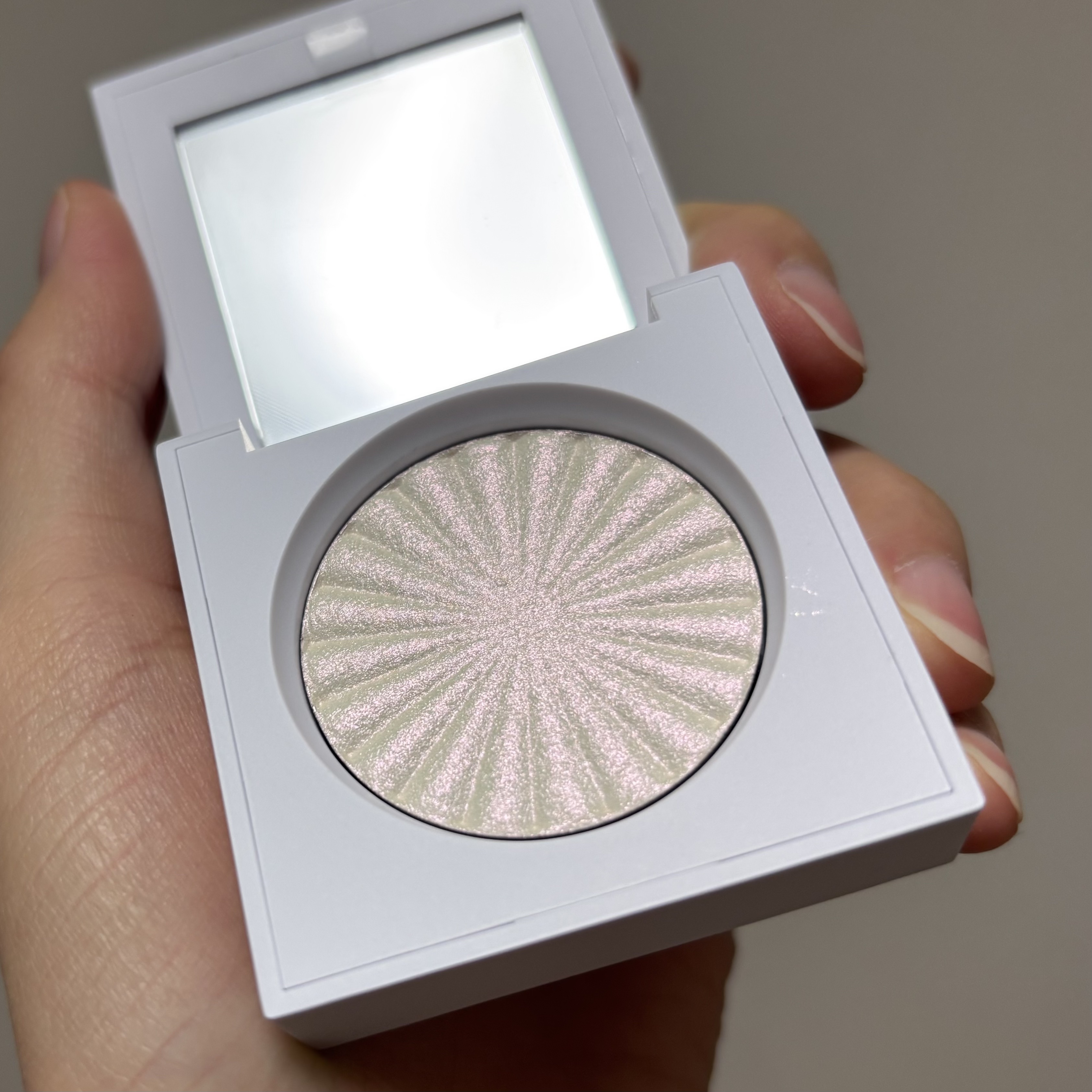 OFRA mini Highlighter/Ofra Cosmetics/パウダーハイライトを使ったクチコミ（3枚目）