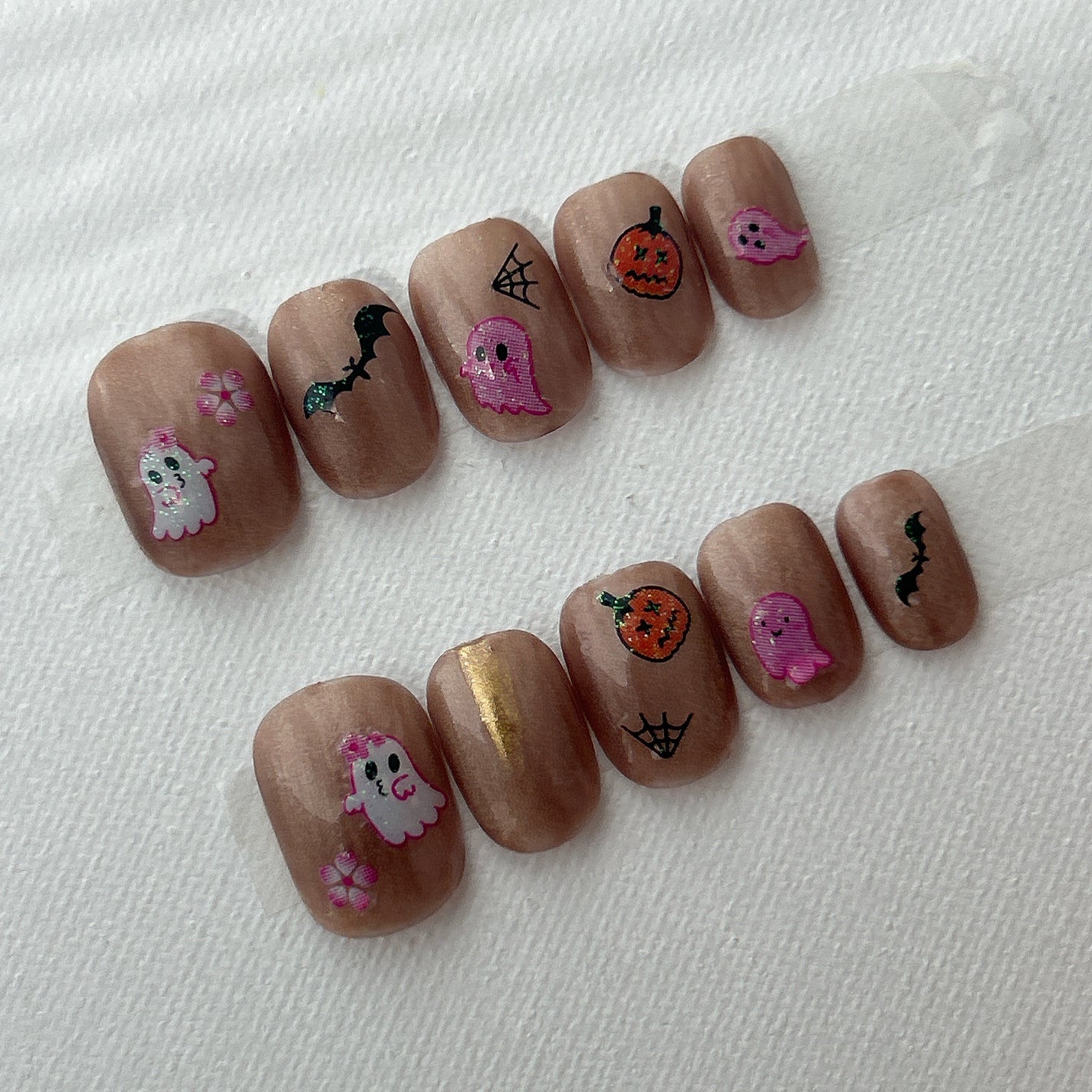 nail_c_tip フォロバ on LIPS 「◻︎独学セルフネイル◻︎チビ爪でも出来るネイル◻︎プチプラ10..」(2枚目)