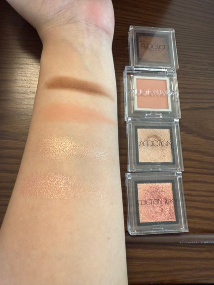アディクション ザ アイシャドウ スパークル/ADDICTION/単色アイシャドウを使ったクチコミ(4枚目)