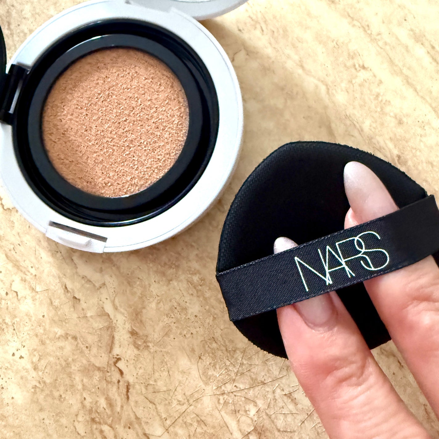 NARS ライトリフレクティング セラムクッション ファンデーション/NARS/クッションファンデーションを使ったクチコミ(3枚目)