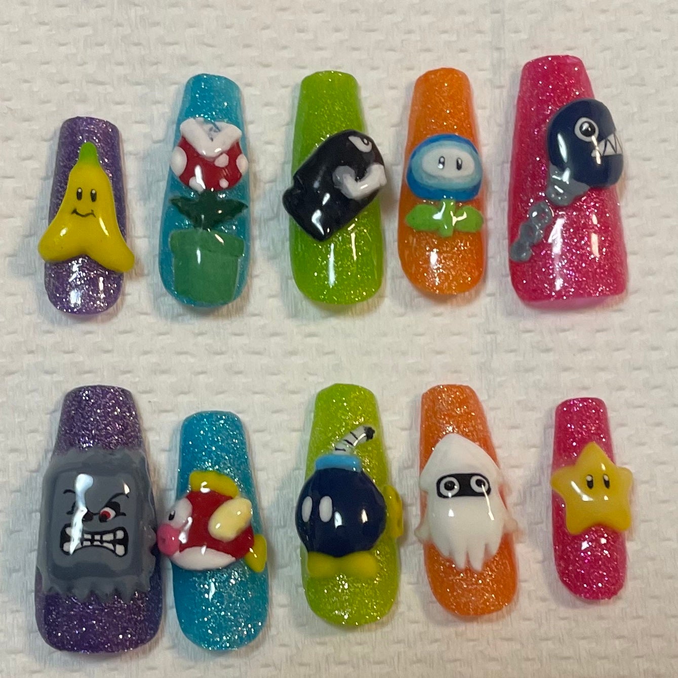 𐔌՞ . .՞ 𐦯 on LIPS 「マリオネイルめちゃ可愛くない?作り方需要あればのせます!材料全..」(1枚目)