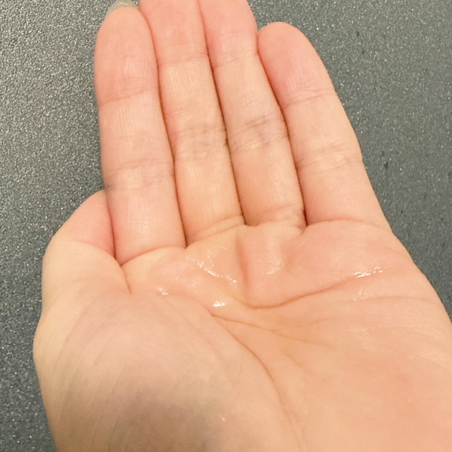 アーモンド モイスチャライジングシャワーオイル/L'OCCITANE/ボディソープを使ったクチコミ（3枚目）