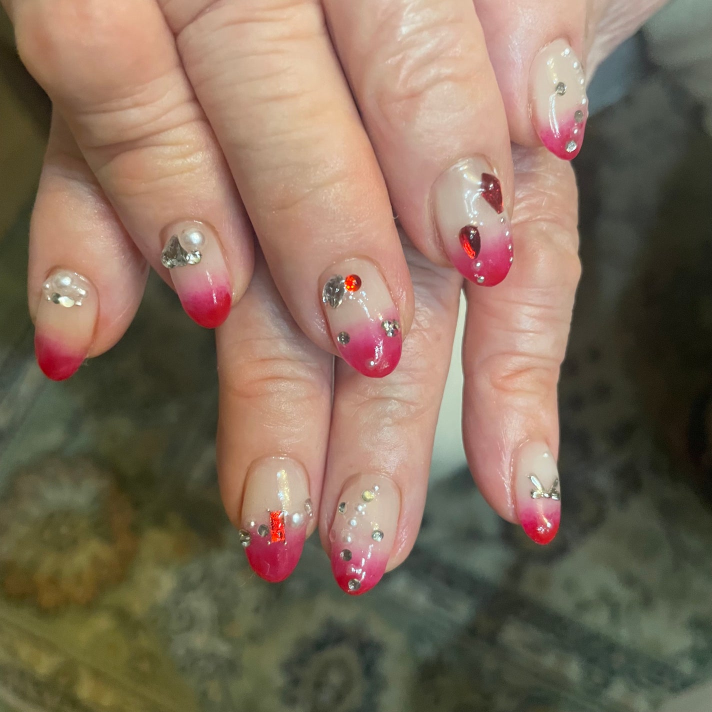 𐔌՞ . .՞ 𐦯 on LIPS 「💌🍓いいね、保存嬉しいです🎶#ネイル#ジェルネイル#垢抜け#ネ..」(1枚目)