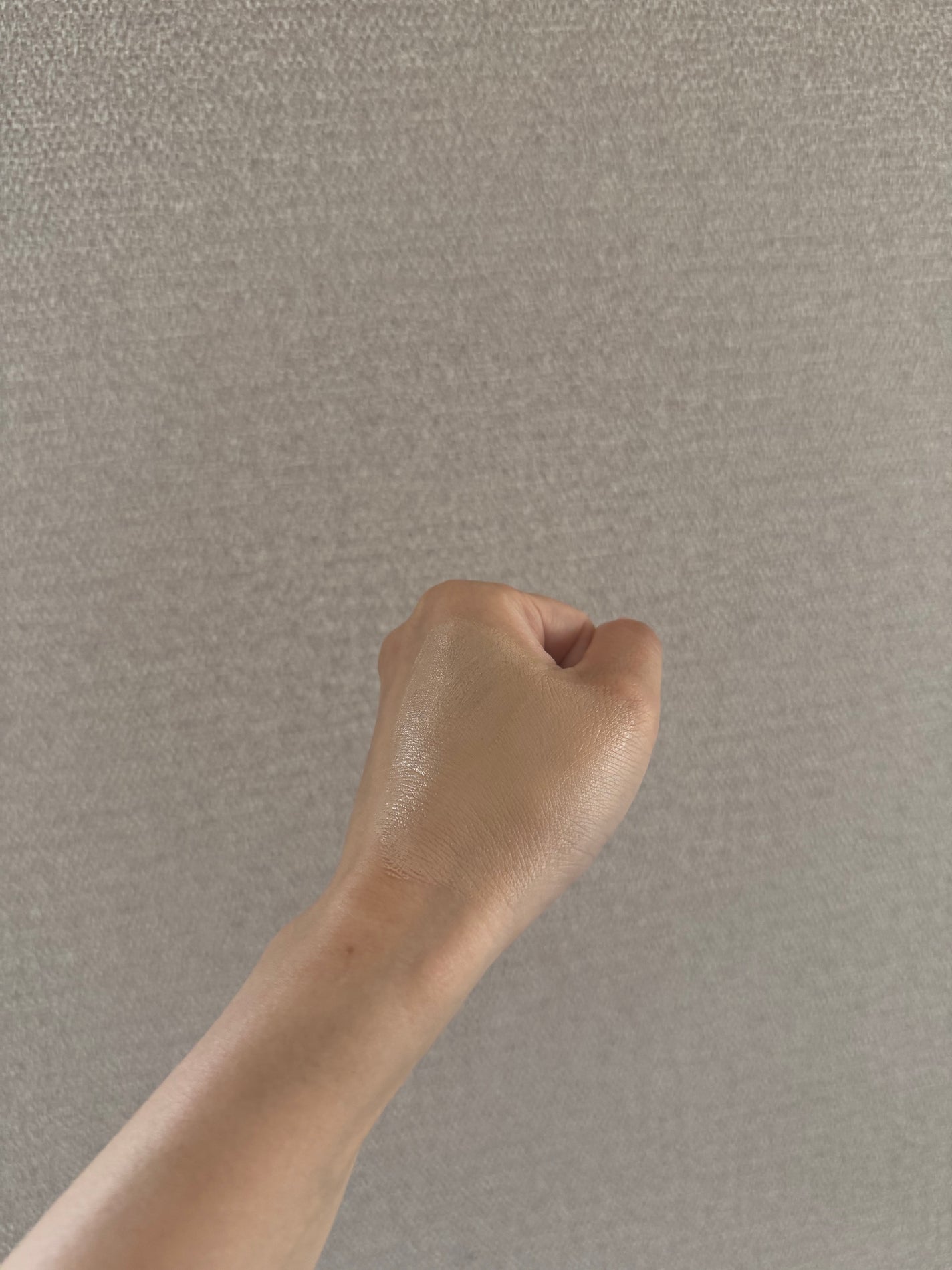 エッセンス スキングロウ ファンデーション/SHISEIDO/リキッドファンデーションを使ったクチコミ(3枚目)