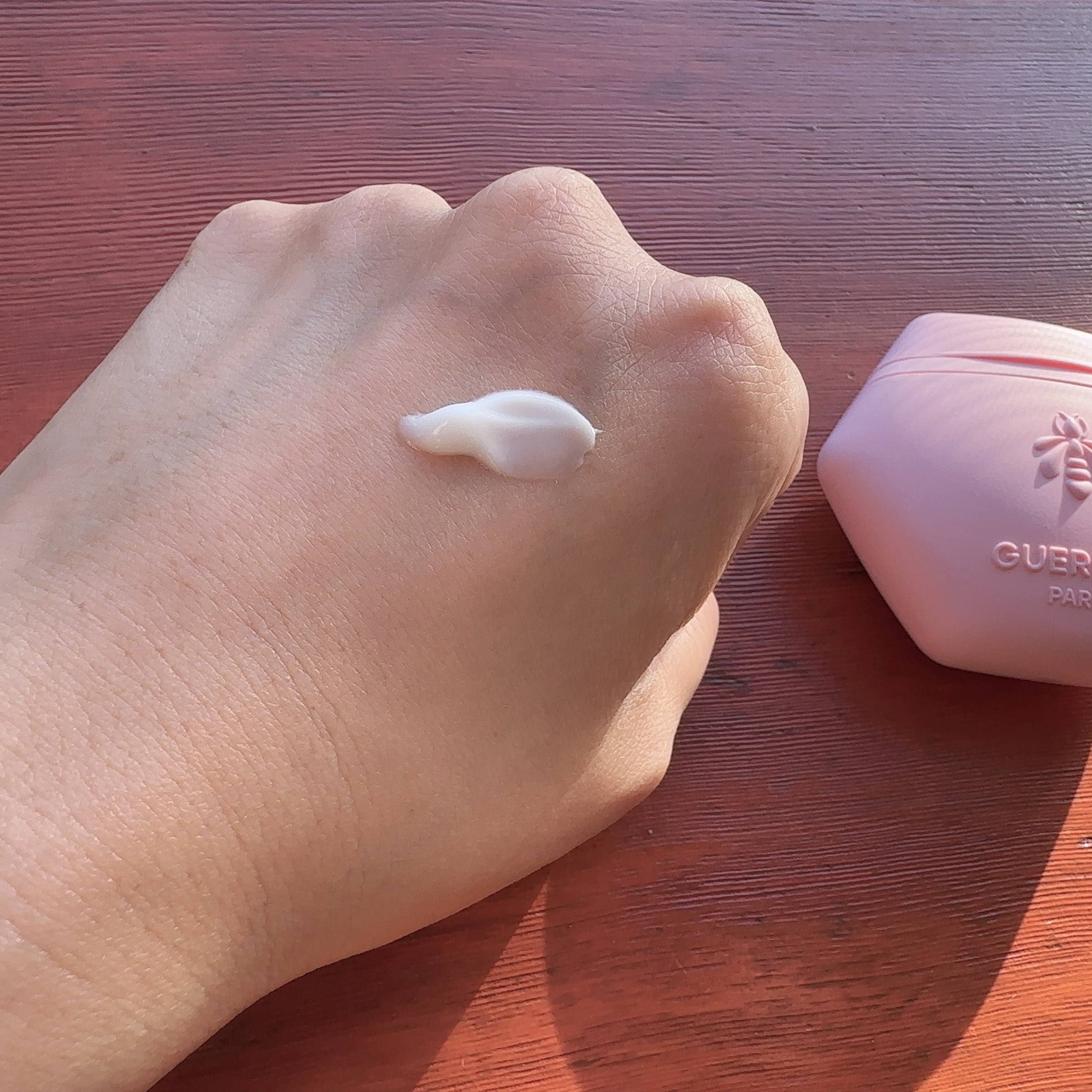 アクア アレゴリア ハンドクリーム ローザ ロッサ/GUERLAIN/ハンドクリームを使ったクチコミ（2枚目）